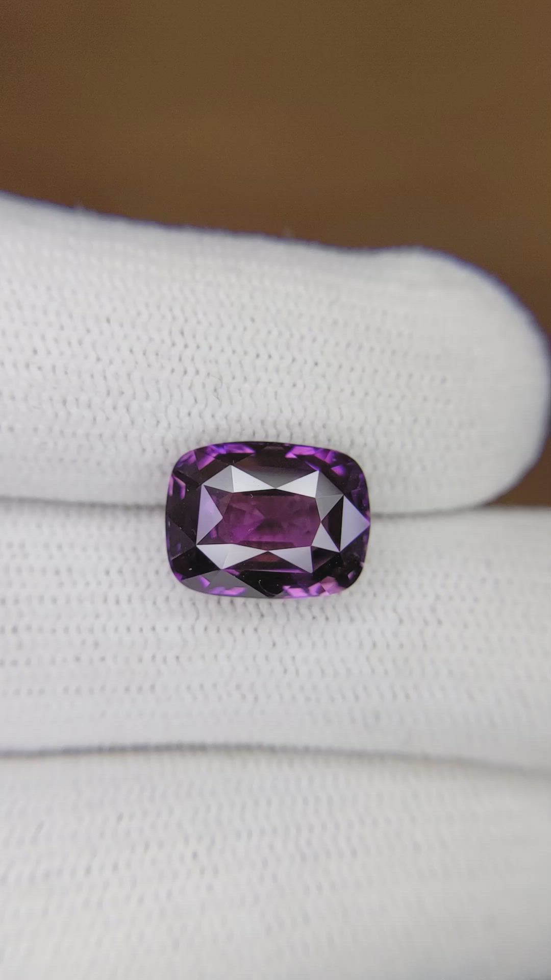 6.03 Ct. Purple Sapphire from Ceylon (Sri Lanka) Size Video