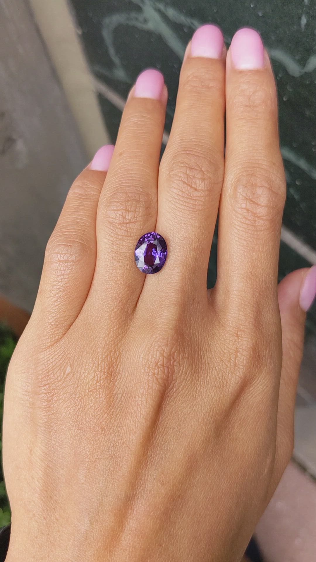 4.05 Ct. Purple Sapphire from Ceylon (Sri Lanka) Size Video