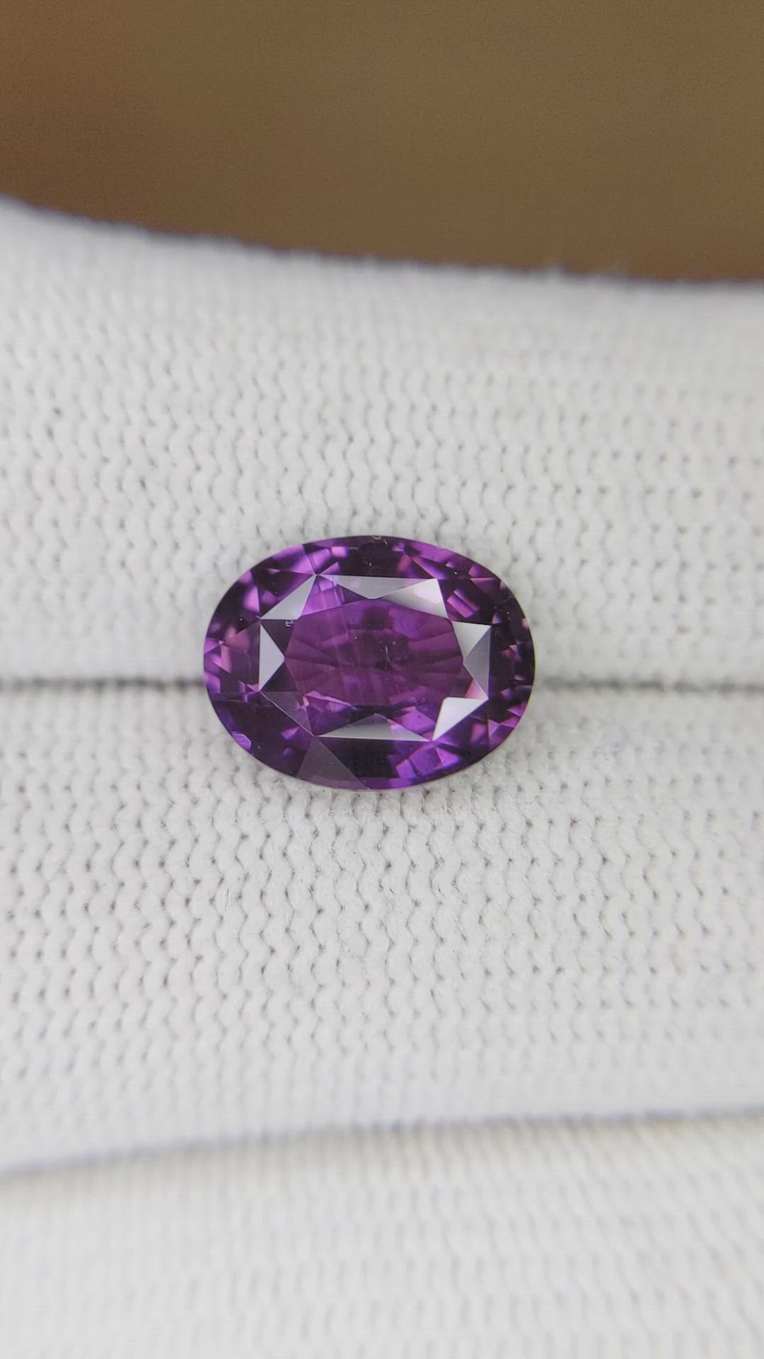 4.05 Ct. Purple Sapphire from Ceylon (Sri Lanka) Size Video