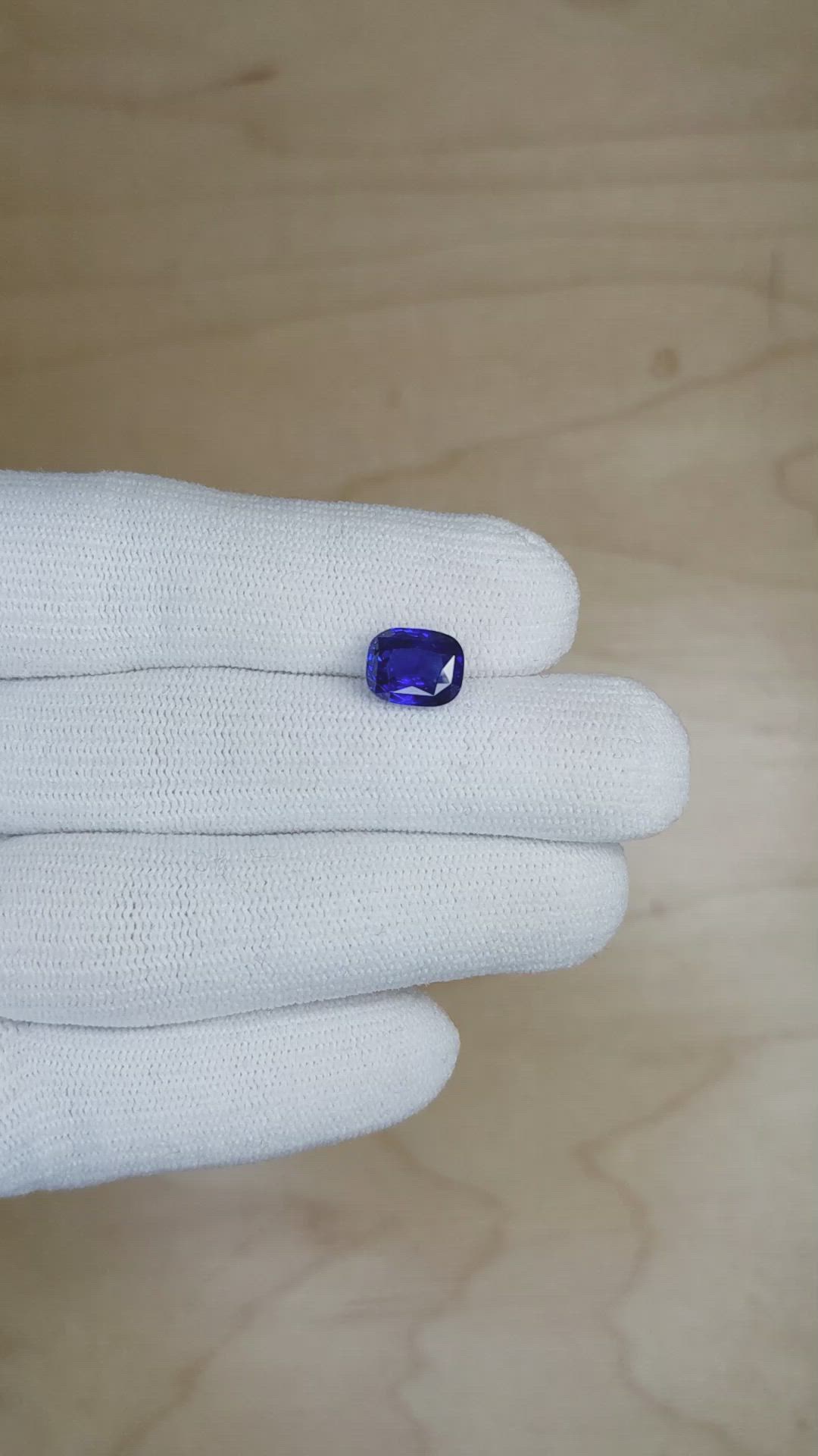 3.05 Ct. Blue Sapphire from Ceylon (Sri Lanka) Size Video