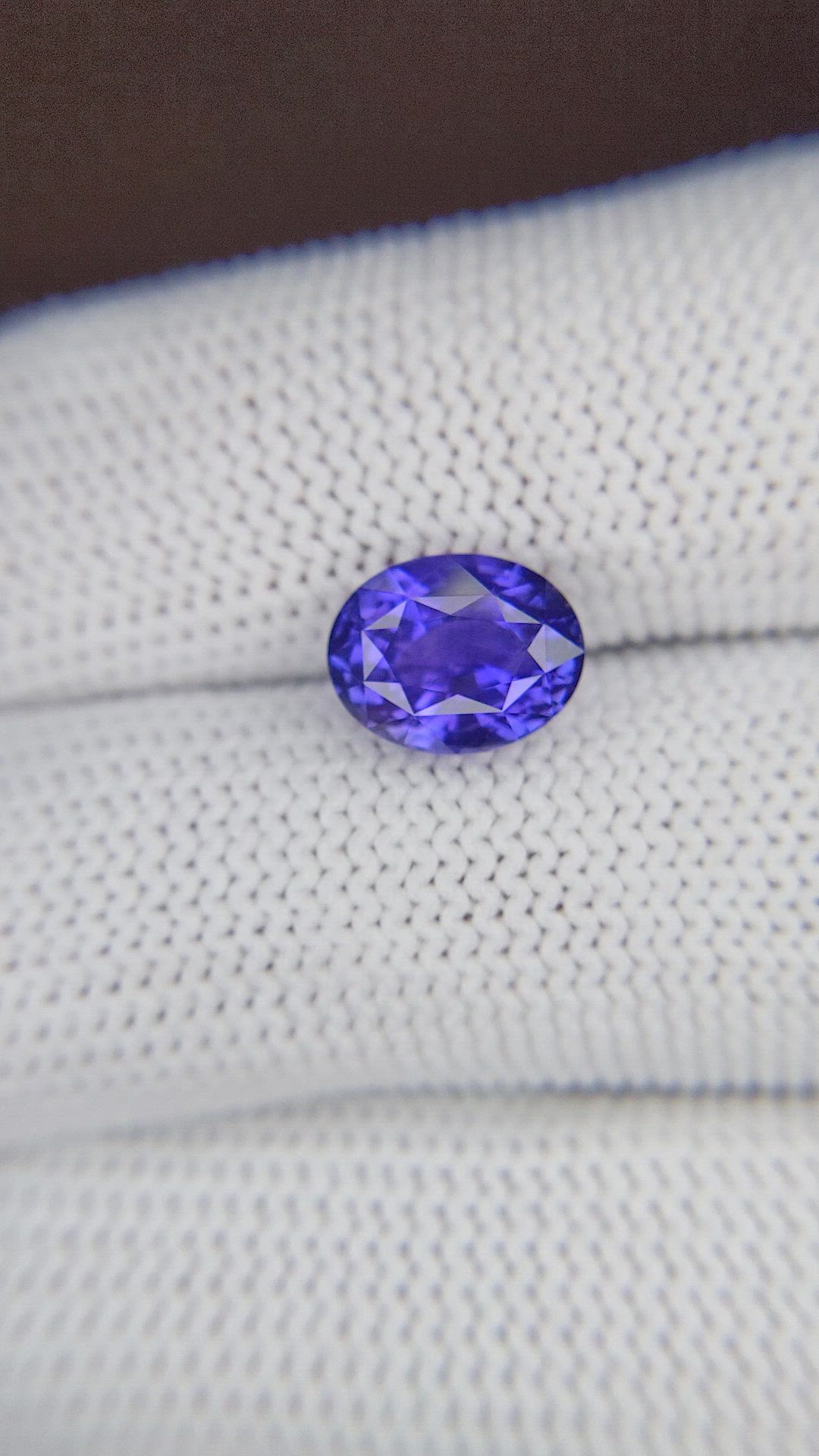 3.54 Ct. Color Change Sapphire from Ceylon (Sri Lanka) Size Video