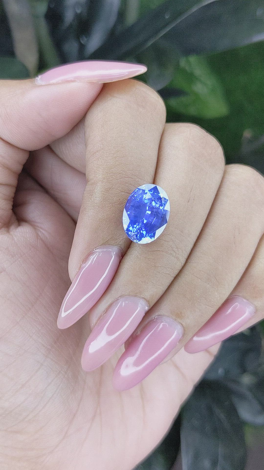 6.01 Ct. Blue Sapphire from Ceylon (Sri Lanka) Size Video