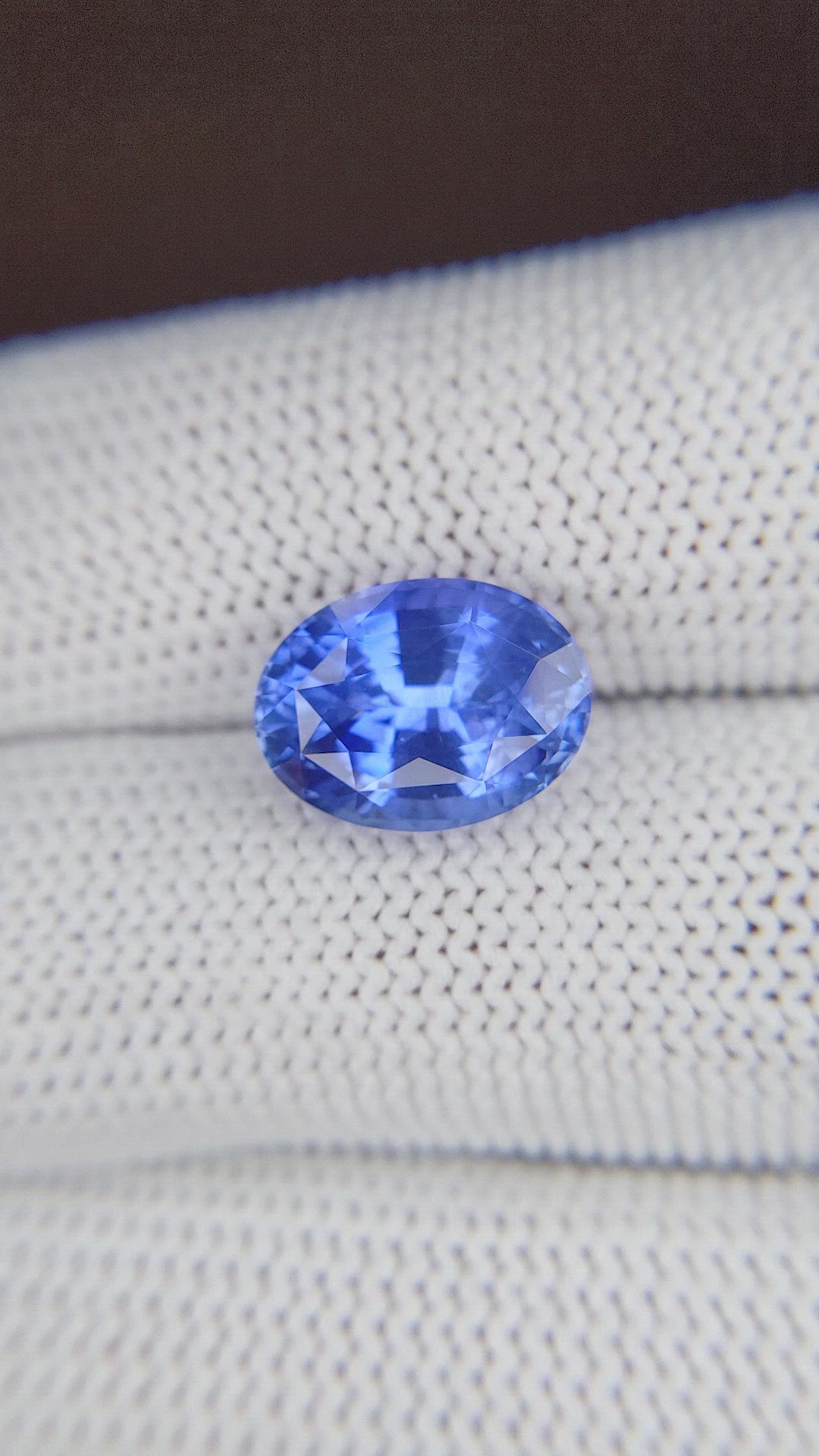 6.01 Ct. Blue Sapphire from Ceylon (Sri Lanka) Size Video