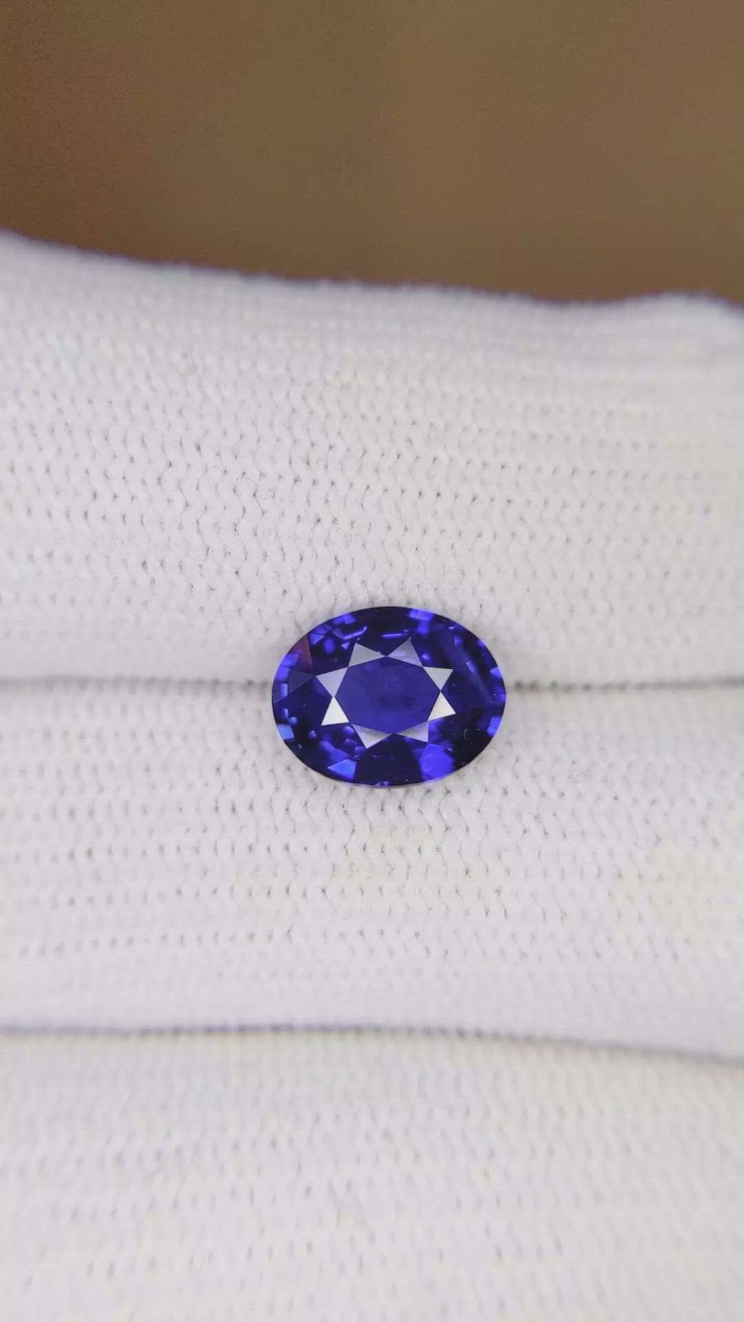 2.16 Ct. Blue Sapphire from Ceylon (Sri Lanka) Size Video