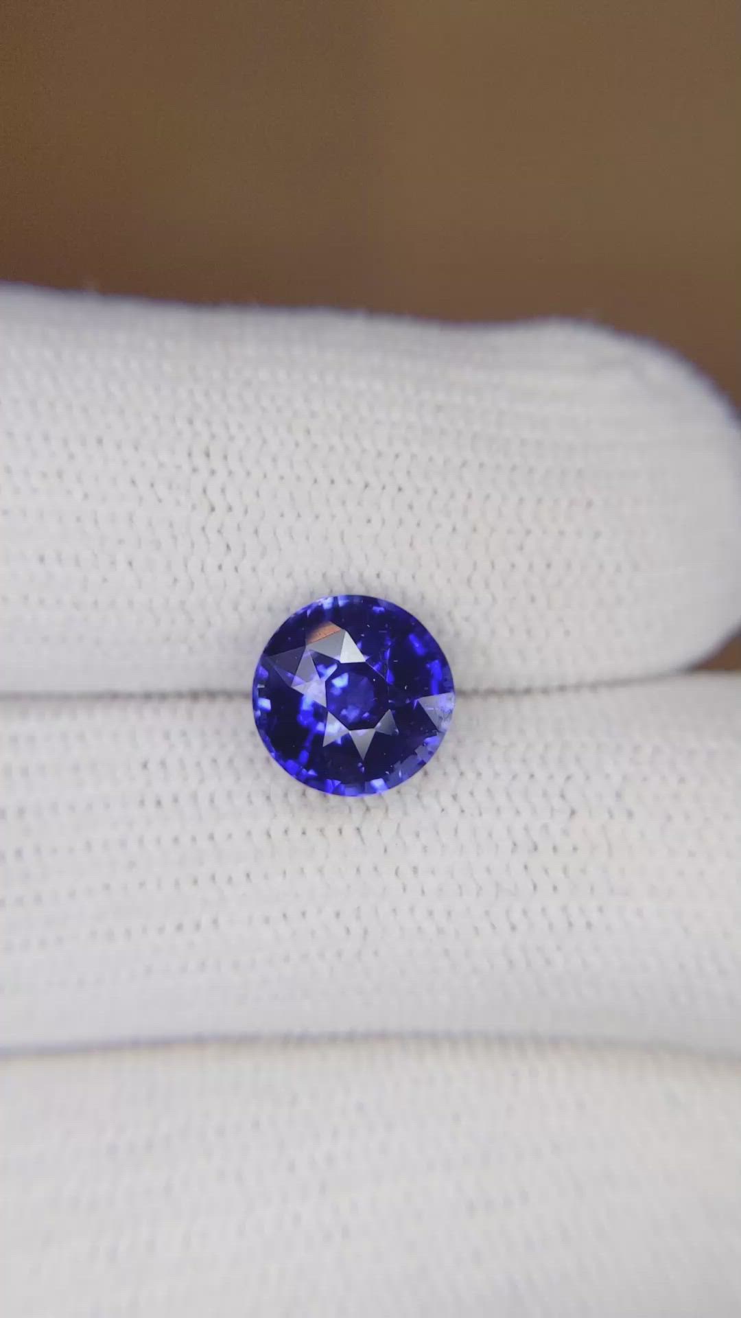 2.64 Ct. Blue Sapphire from Ceylon (Sri Lanka) Size Video