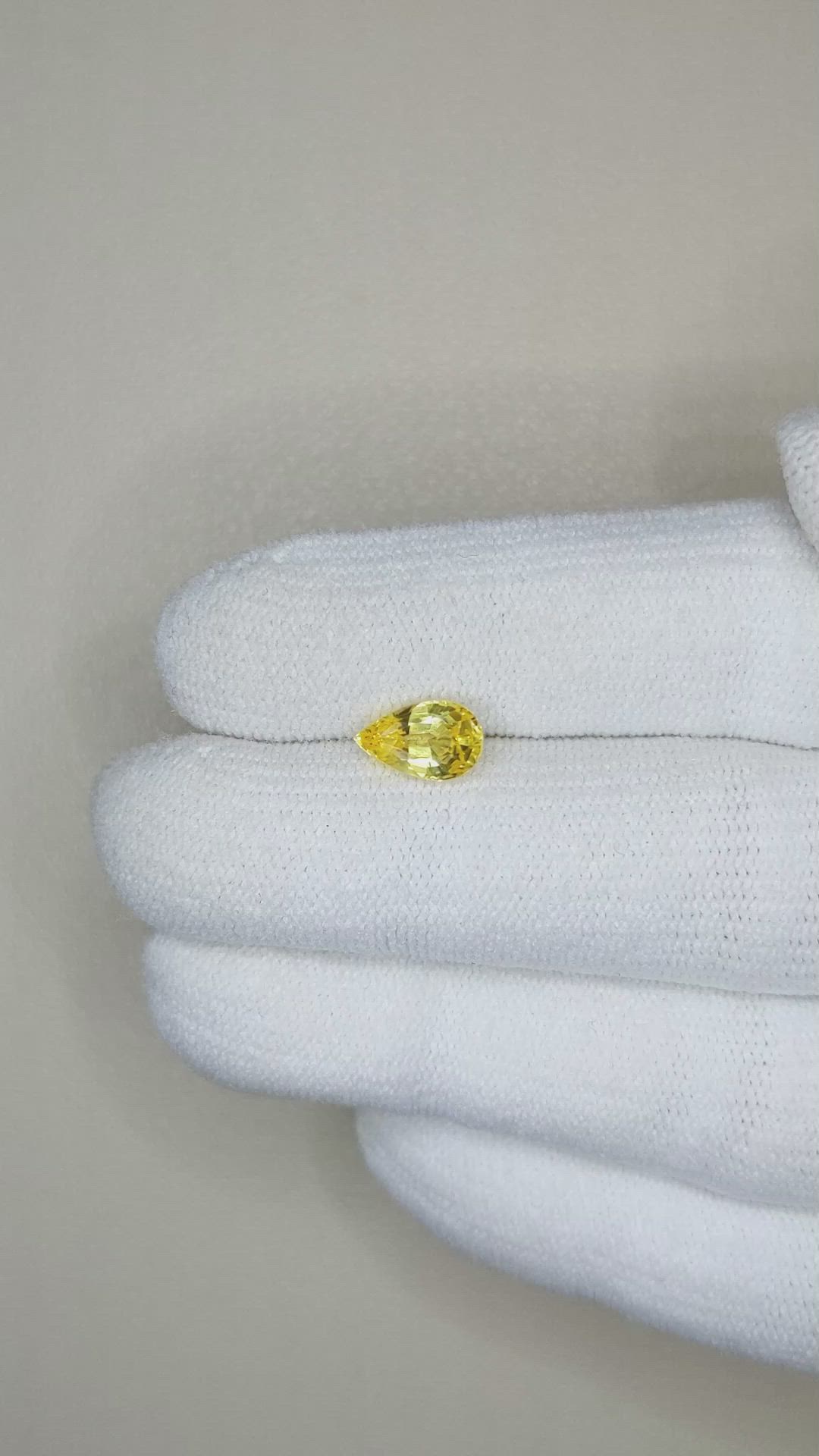 1.24 Ct. Yellow Sapphire from Ceylon (Sri Lanka) Size Video