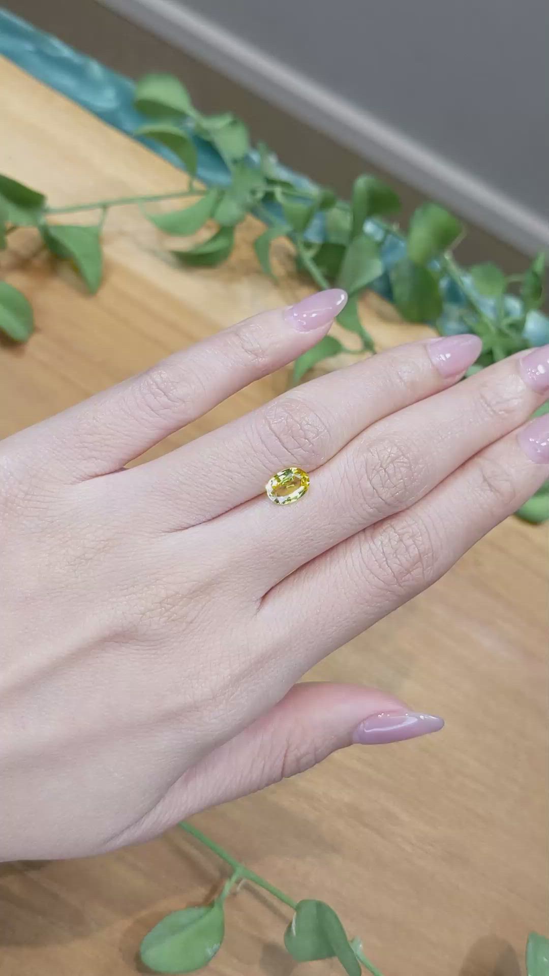 1.33 Ct. Yellow Sapphire from Ceylon (Sri Lanka) Size Video