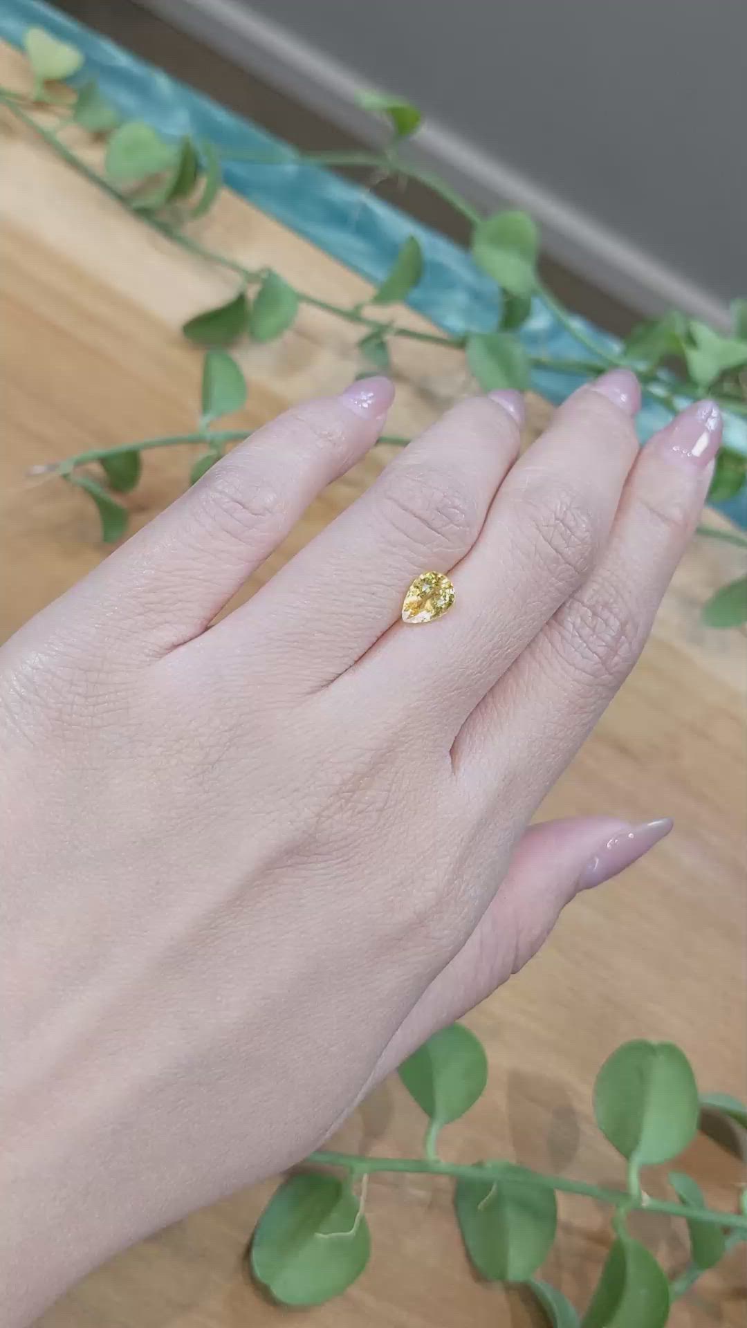 1.25 Ct. Orangish Yellow Sapphire from Ceylon (Sri Lanka) Size Video