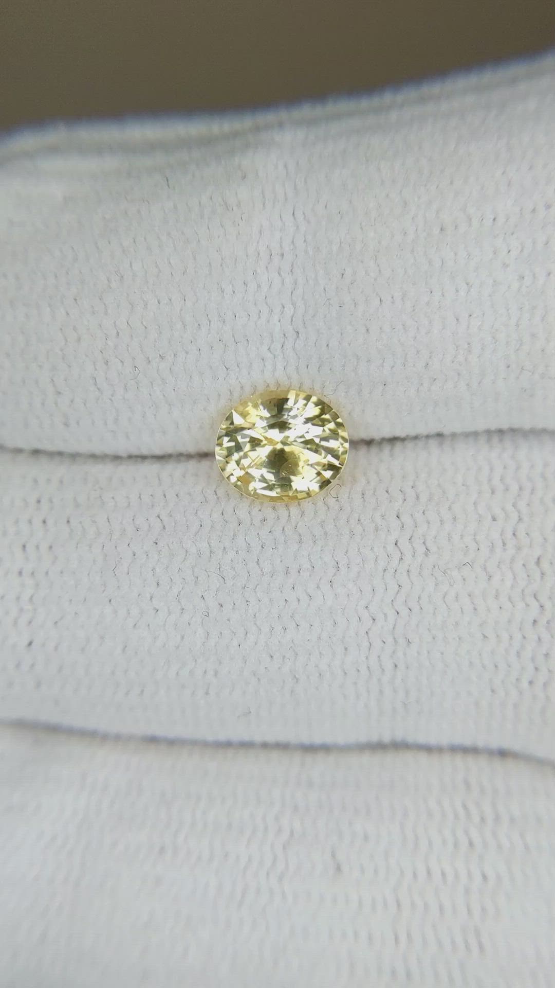1.33 Ct. Yellow Sapphire from Ceylon (Sri Lanka) Size Video