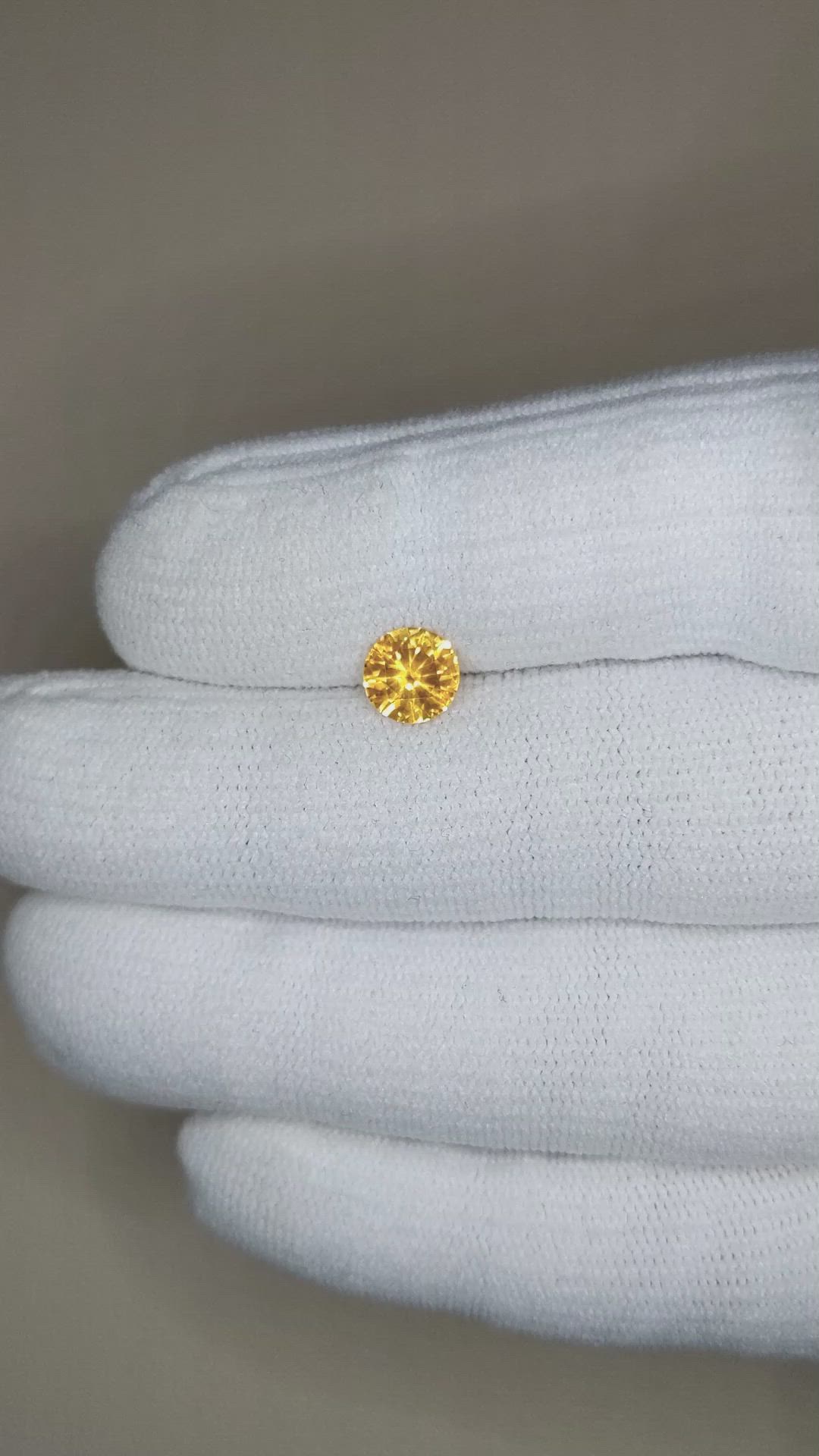 1.15 Ct. Yellowish Orange Sapphire from Ceylon (Sri Lanka) Size Video