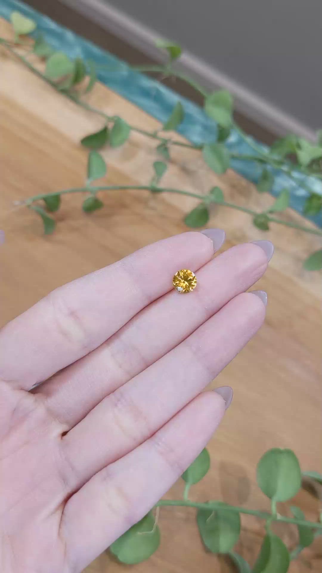 1.15 Ct. Yellowish Orange Sapphire from Ceylon (Sri Lanka) Size Video