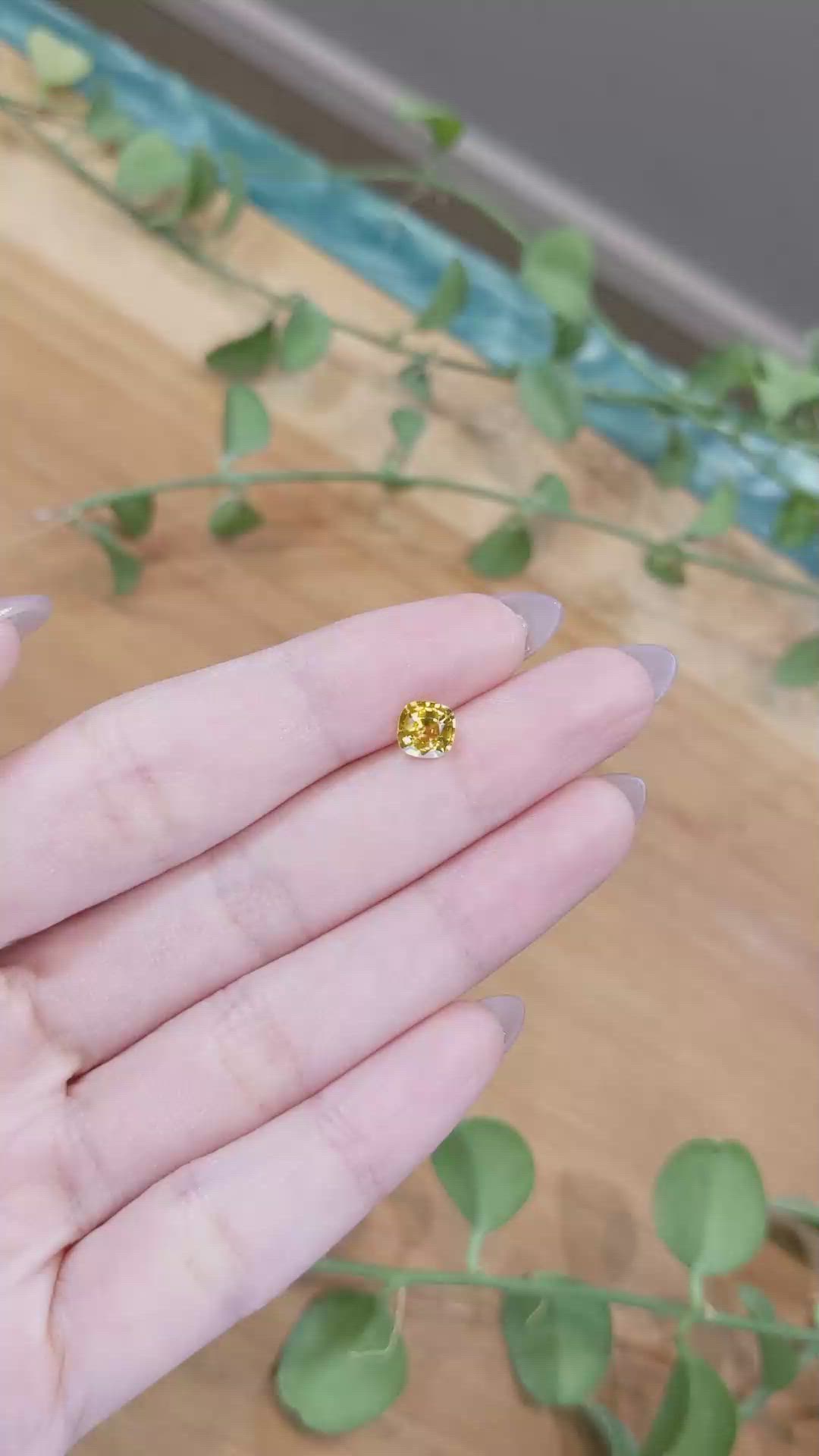 0.96 Ct. Yellowish Orange Sapphire from Ceylon (Sri Lanka) Size Video