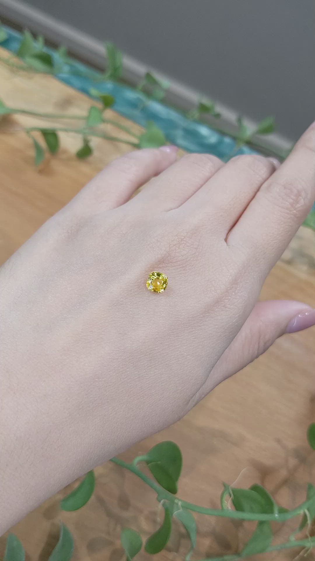 1.12 Ct. Orangish Yellow Sapphire from Ceylon (Sri Lanka) Size Video