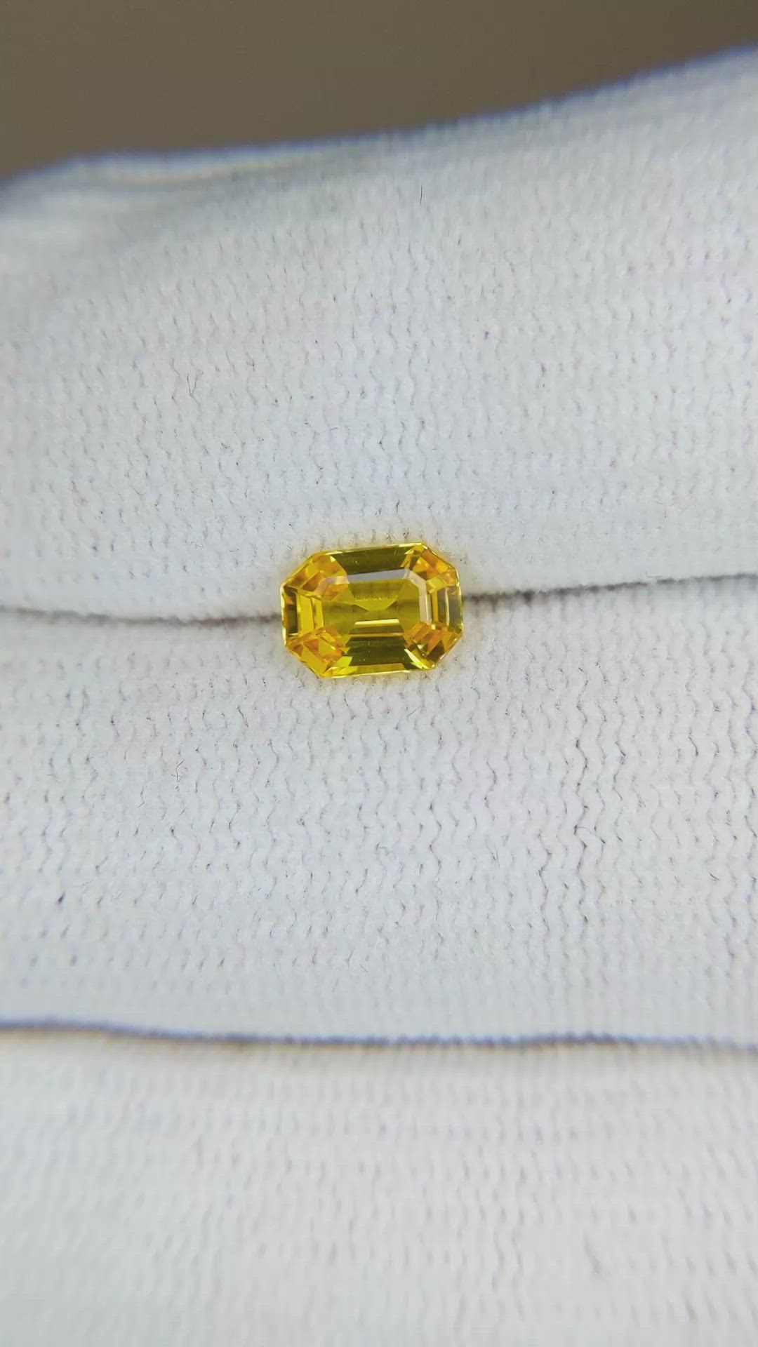 0.97 Ct. Yellow Sapphire from Ceylon (Sri Lanka) Size Video