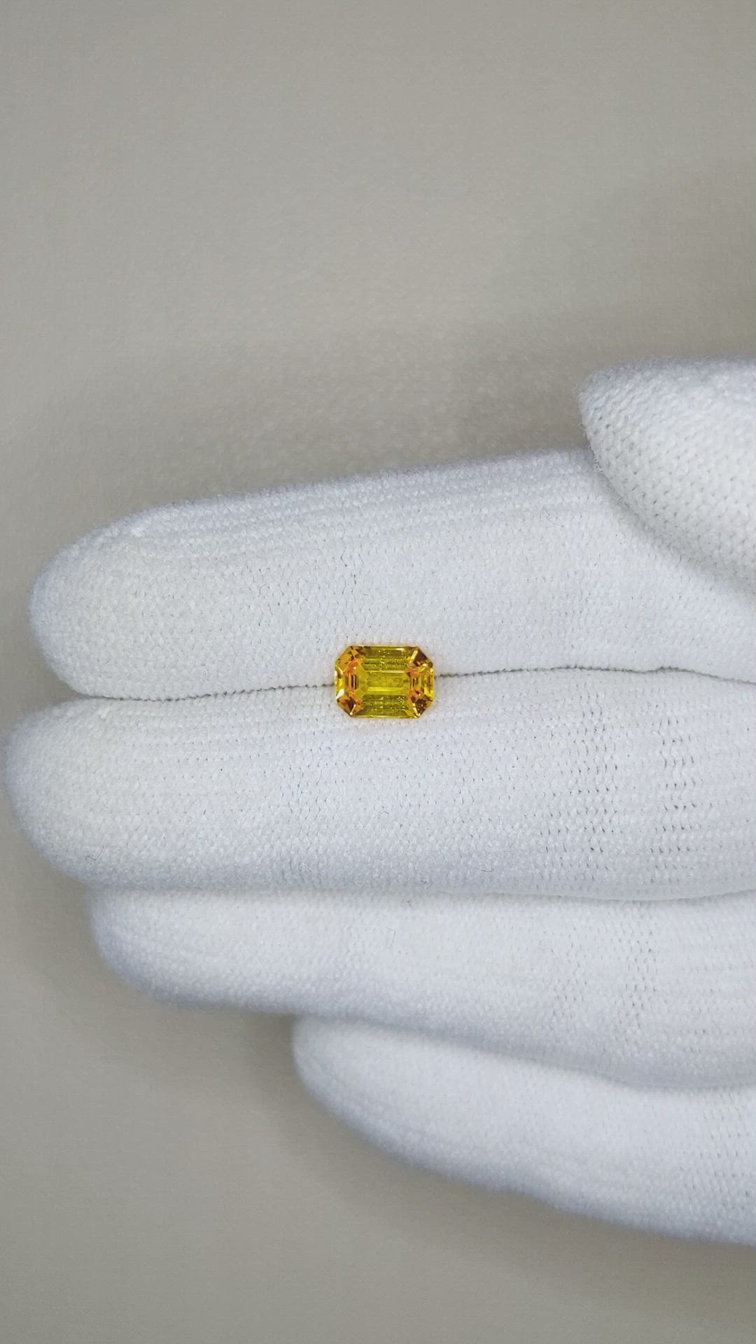1.10 Ct. Orangish Yellow Sapphire from Ceylon (Sri Lanka) Size Video