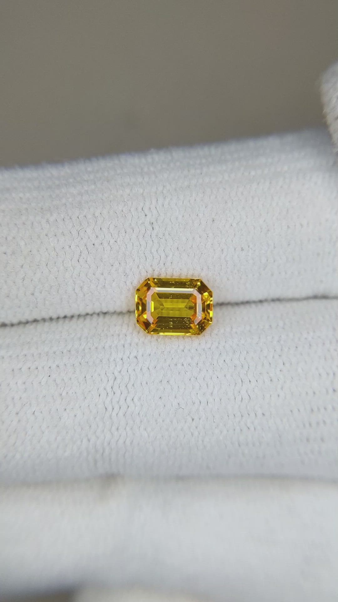 1.10 Ct. Orangish Yellow Sapphire from Ceylon (Sri Lanka) Size Video