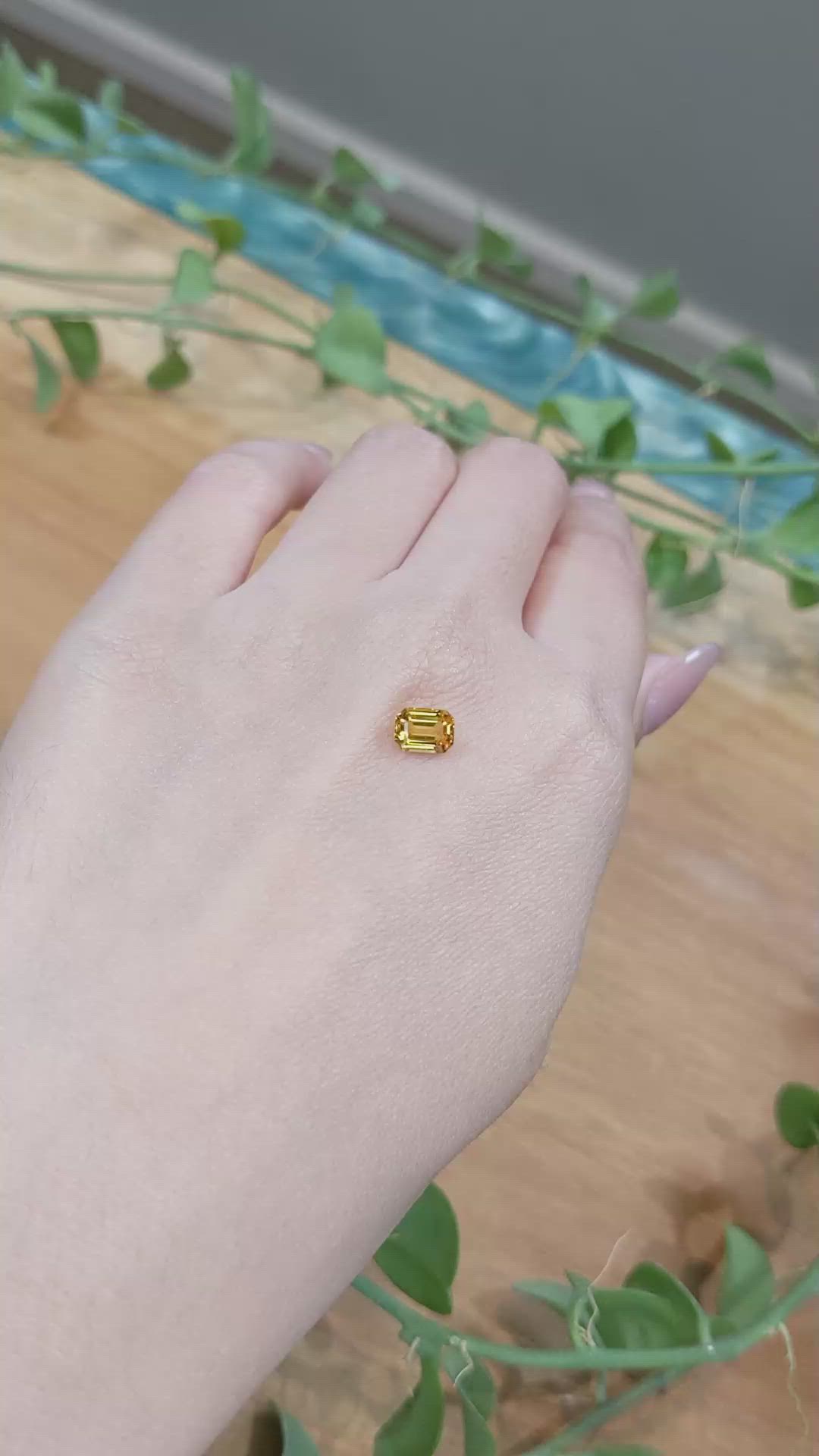 1.10 Ct. Orangish Yellow Sapphire from Ceylon (Sri Lanka) Size Video