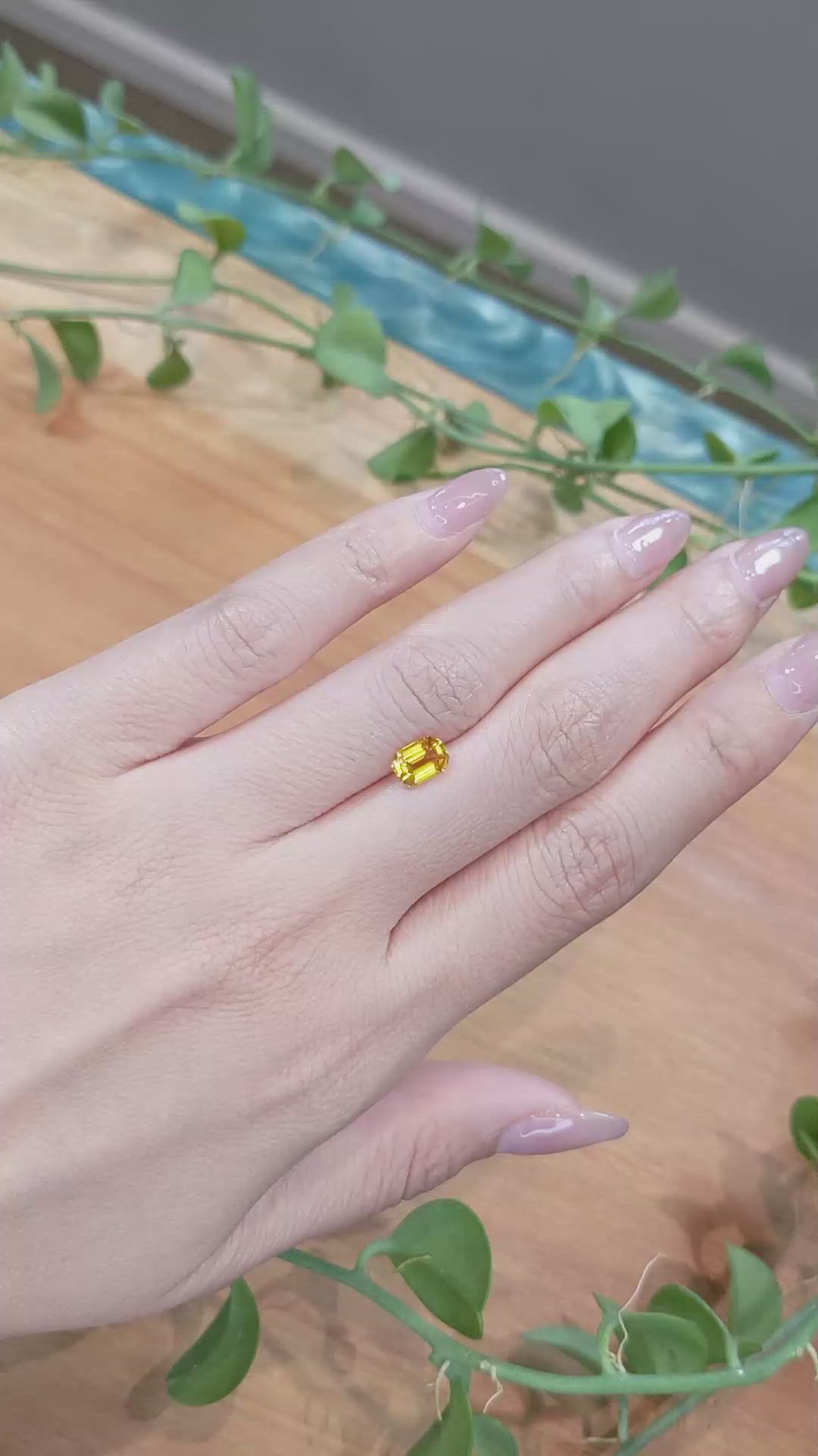 1.21 Ct. Orangish Yellow Sapphire from Ceylon (Sri Lanka) Size Video