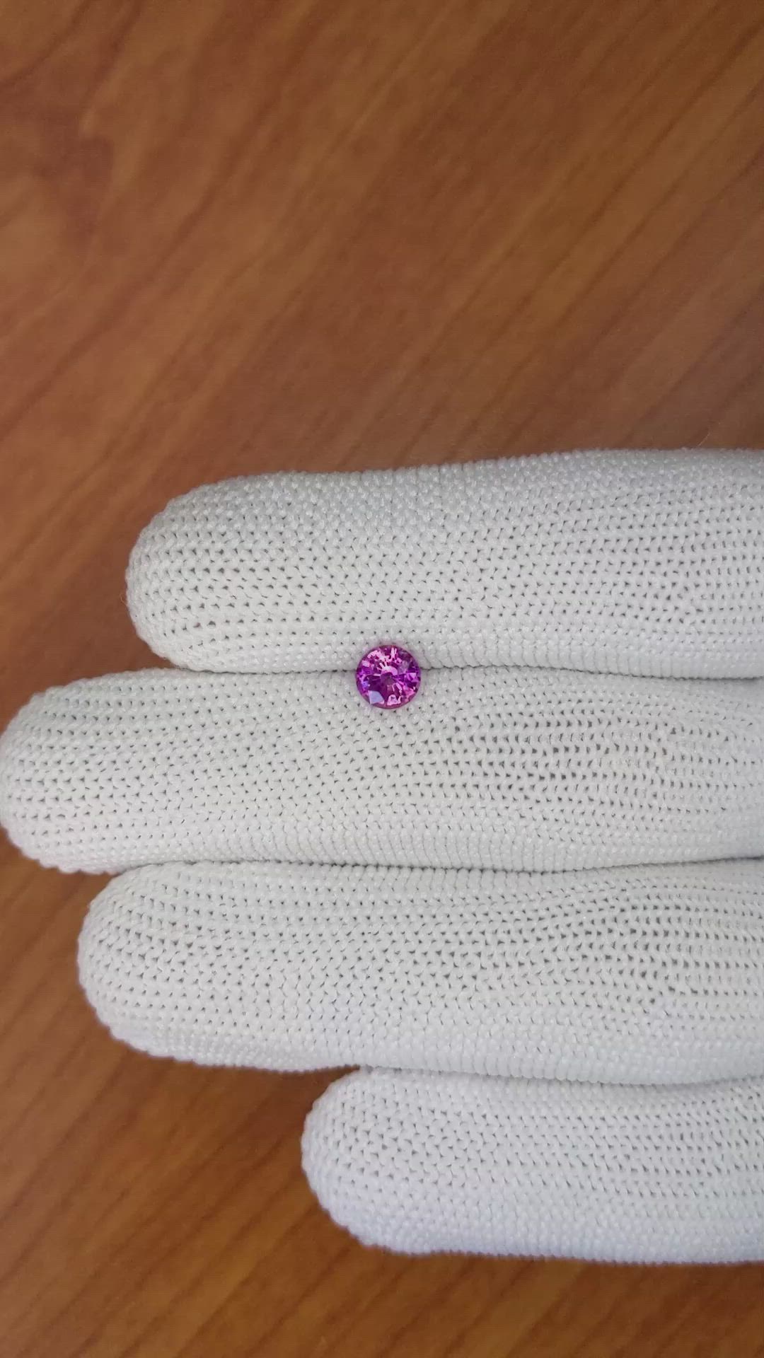 0.67 Ct. Pinkish Purple Sapphire from Ceylon (Sri Lanka) Size Video
