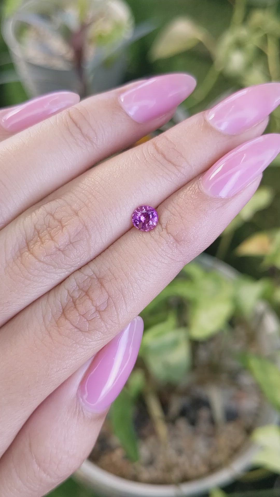 0.67 Ct. Pinkish Purple Sapphire from Ceylon (Sri Lanka) Size Video