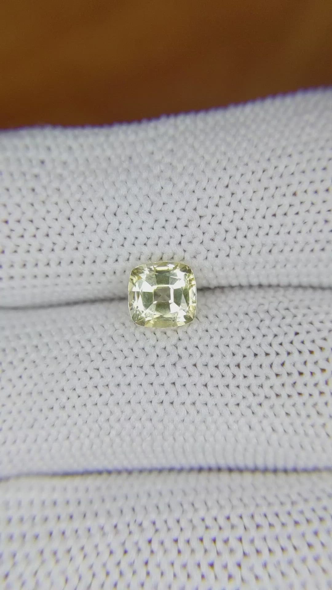1.28 Ct. Yellow Sapphire from Ceylon (Sri Lanka) Size Video