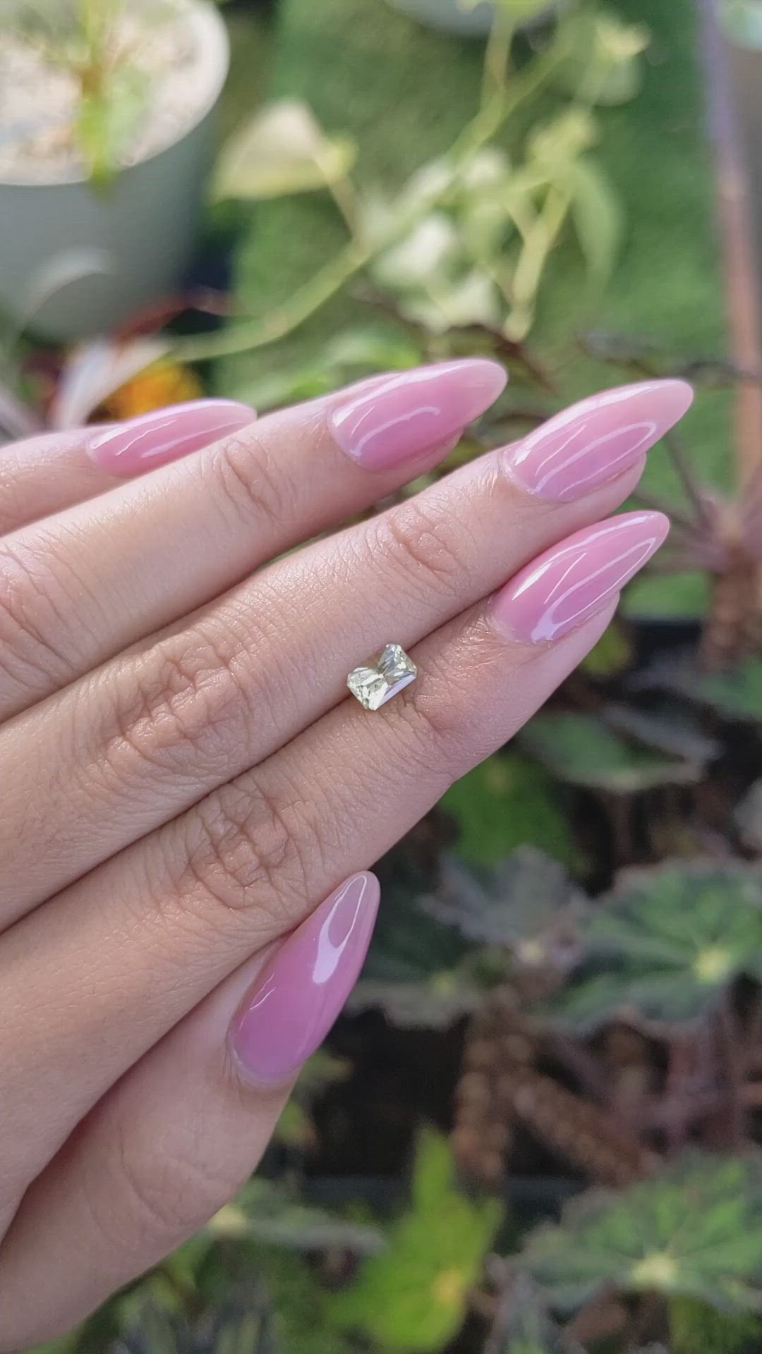 0.75 Ct. Yellow Sapphire from Ceylon (Sri Lanka) Size Video