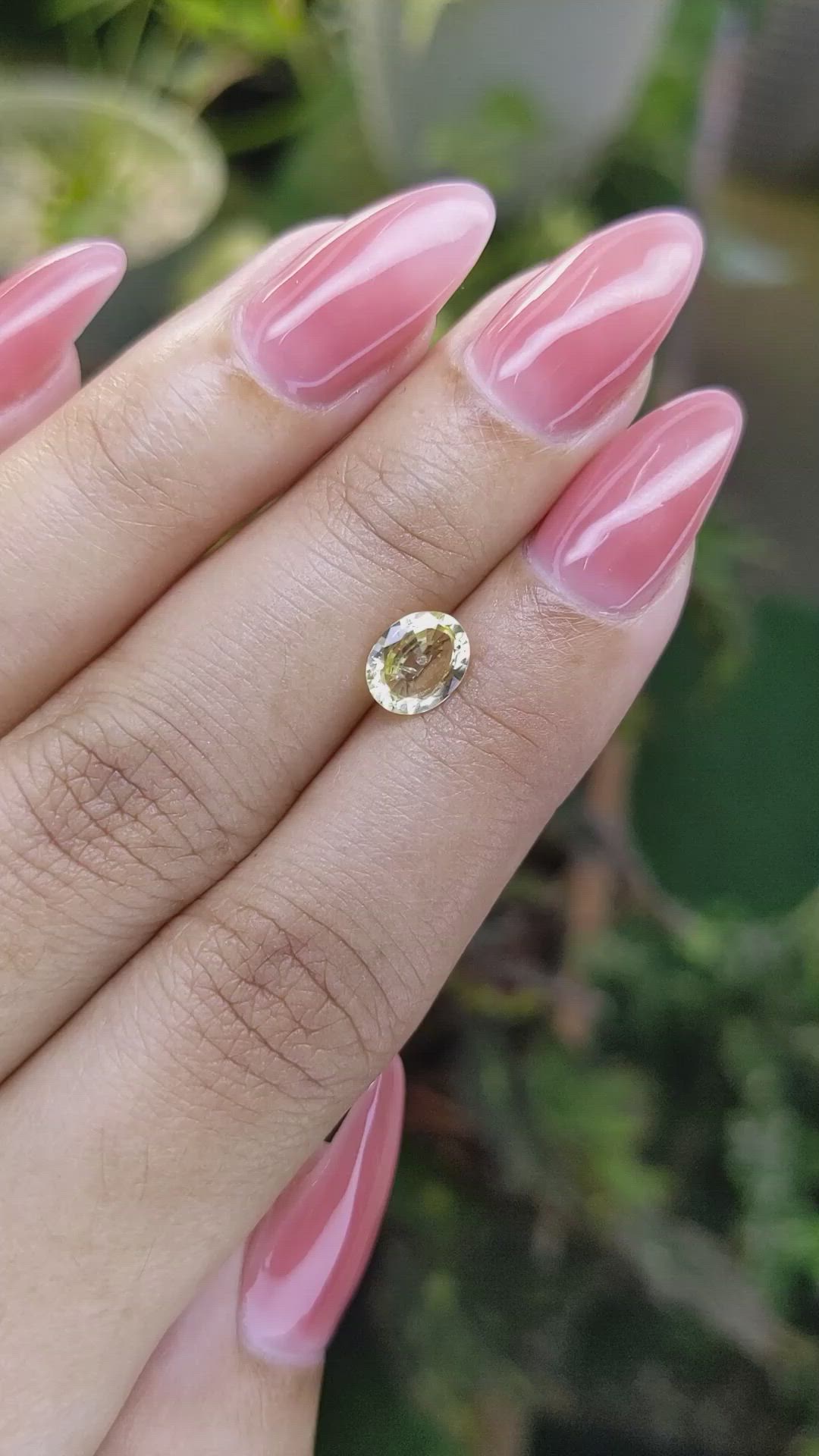 1.16 Ct. Yellow Sapphire from Ceylon (Sri Lanka) Size Video