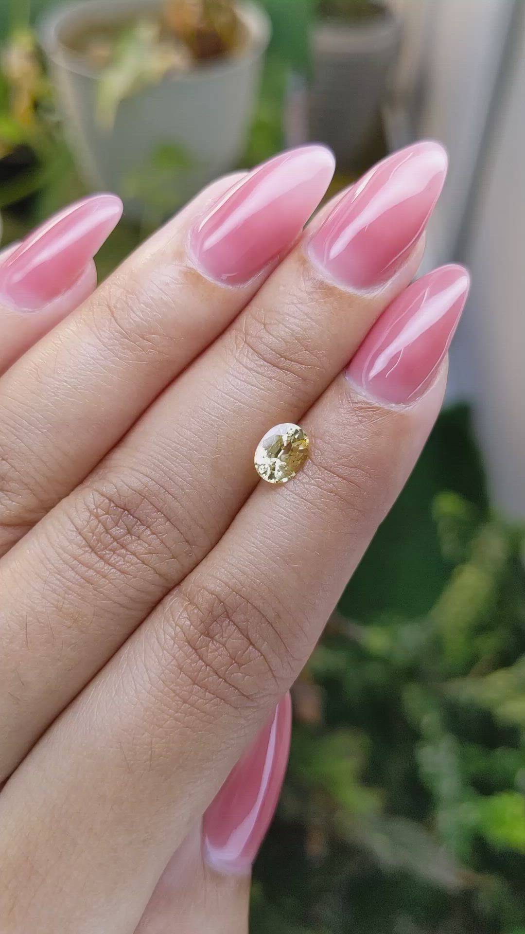 1.03 Ct. Yellow Sapphire from Ceylon (Sri Lanka) Size Video