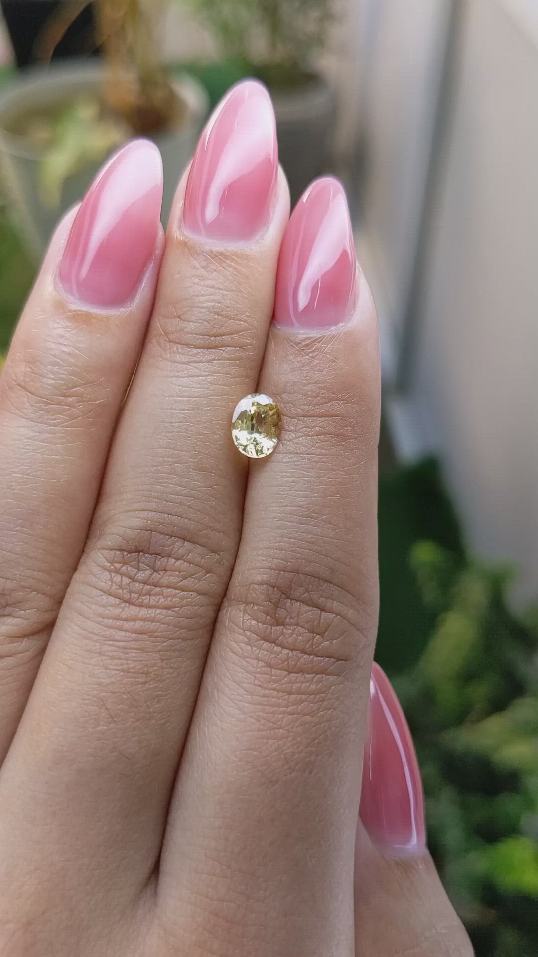 1.03 Ct. Yellow Sapphire from Ceylon (Sri Lanka) Size Video
