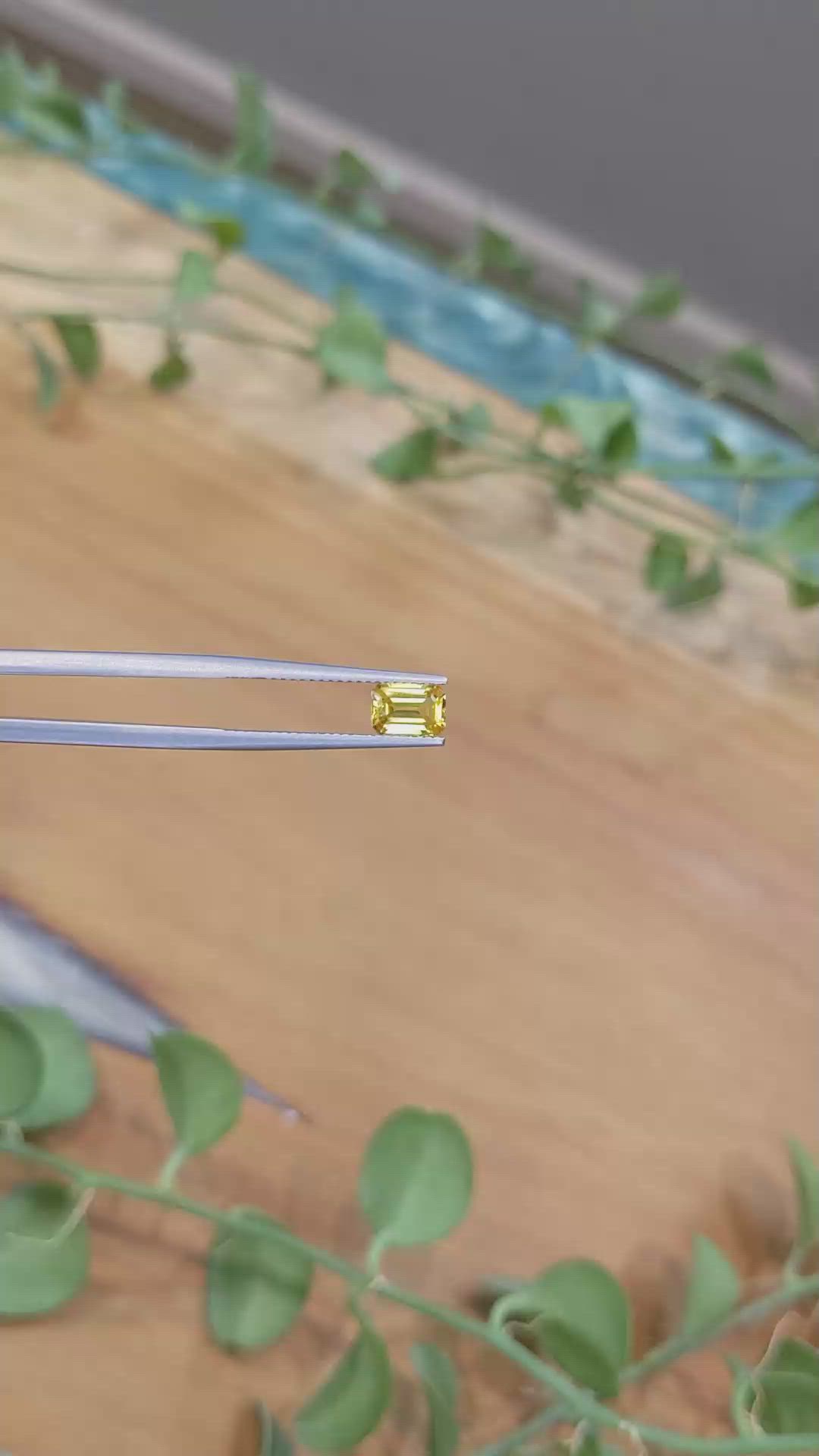 1.07 Ct. Orangish Yellow Sapphire from Ceylon (Sri Lanka) Size Video