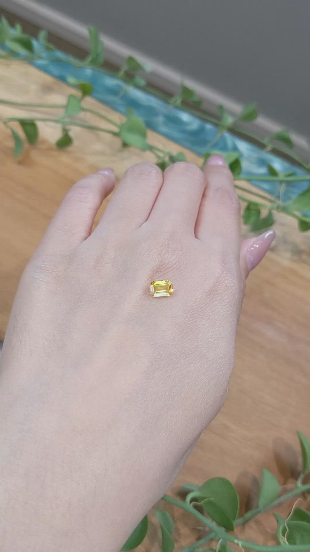 1.07 Ct. Orangish Yellow Sapphire from Ceylon (Sri Lanka) Size Video