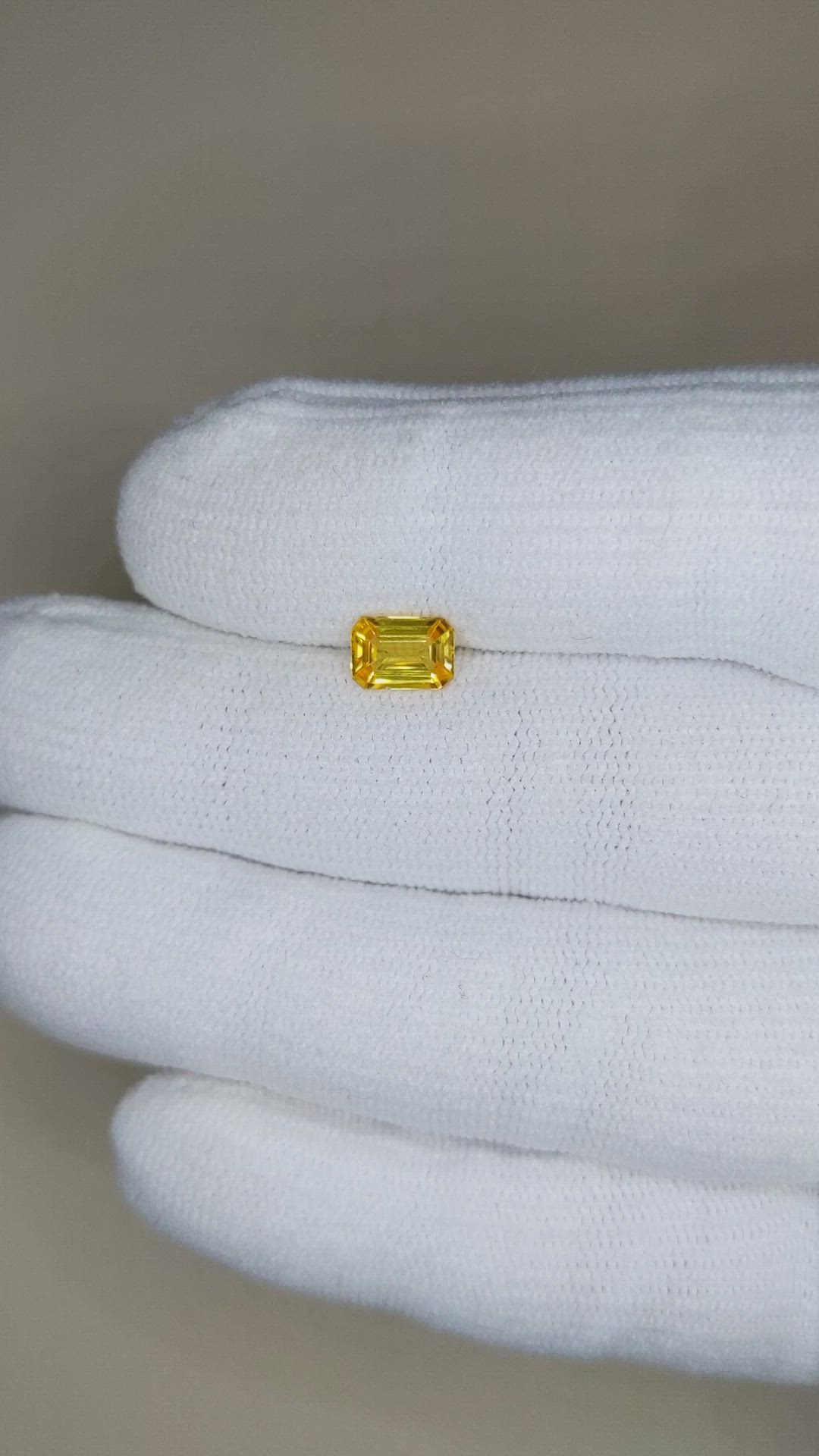 1.07 Ct. Orangish Yellow Sapphire from Ceylon (Sri Lanka) Size Video