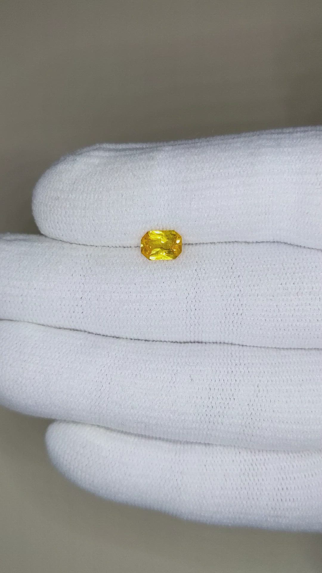 0.95 Ct. Orangish Yellow Sapphire from Ceylon (Sri Lanka) Size Video