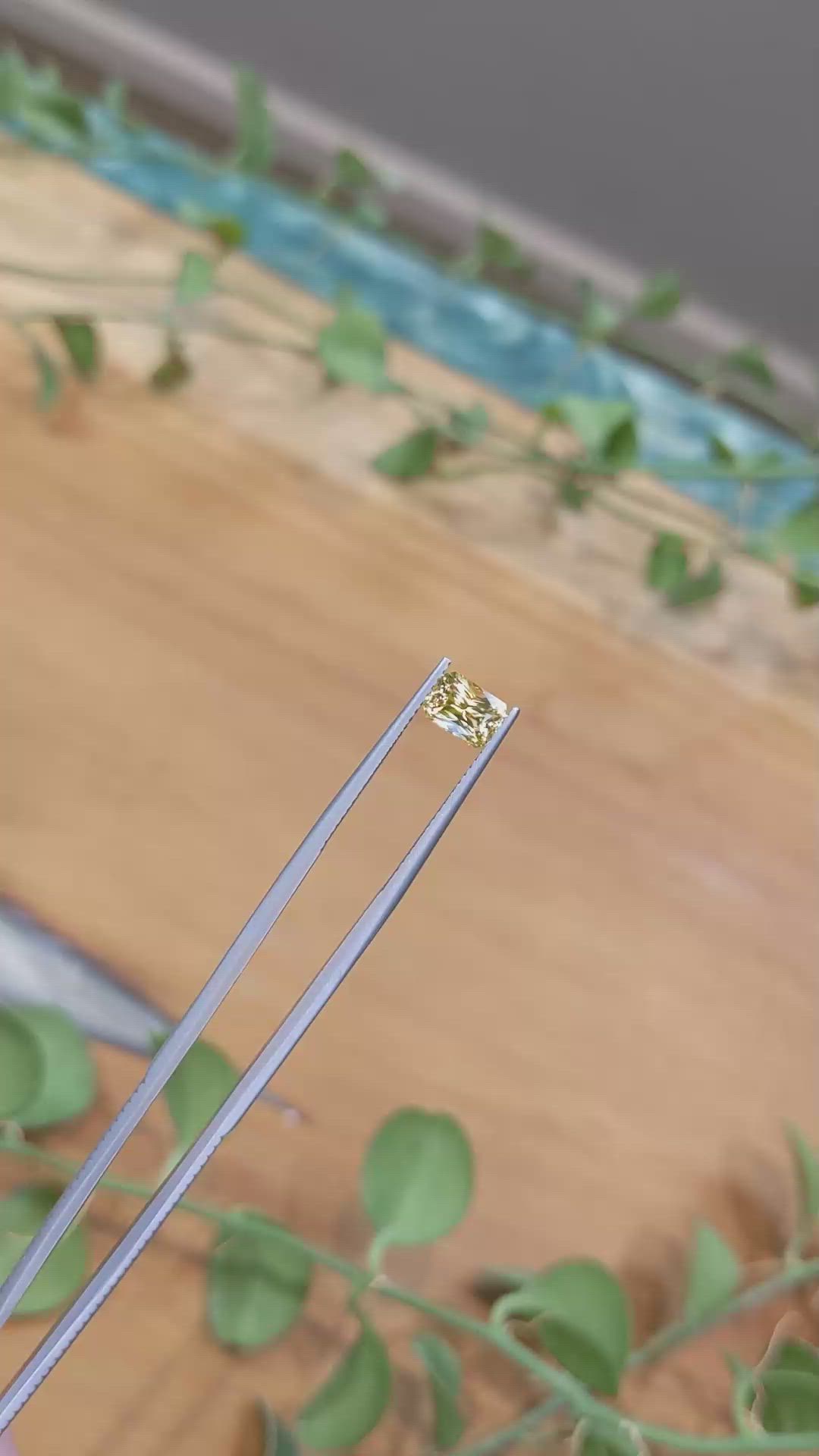 1.40 Ct. Yellow Sapphire from Ceylon (Sri Lanka) Size Video