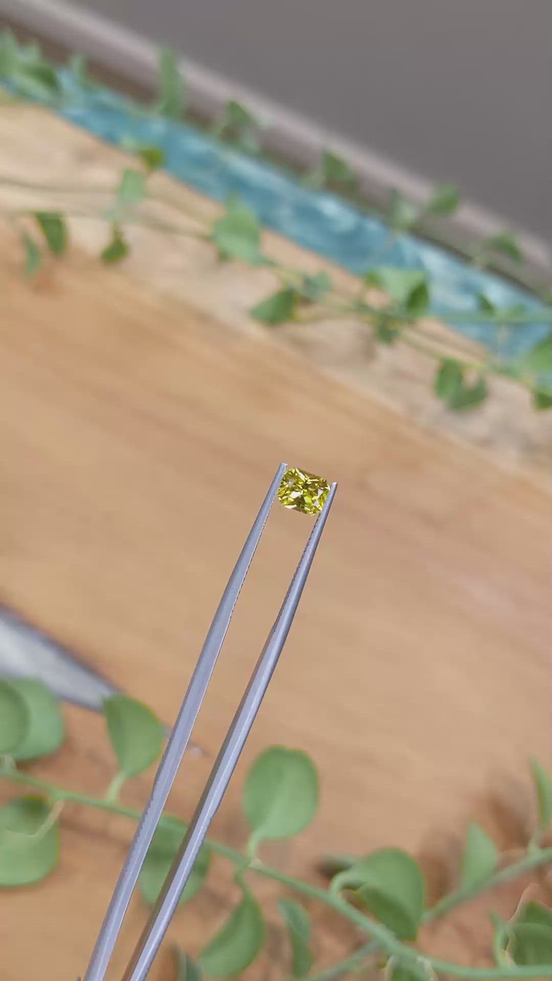 1.01 Ct. Orangish Yellow Sapphire from Ceylon (Sri Lanka) Size Video