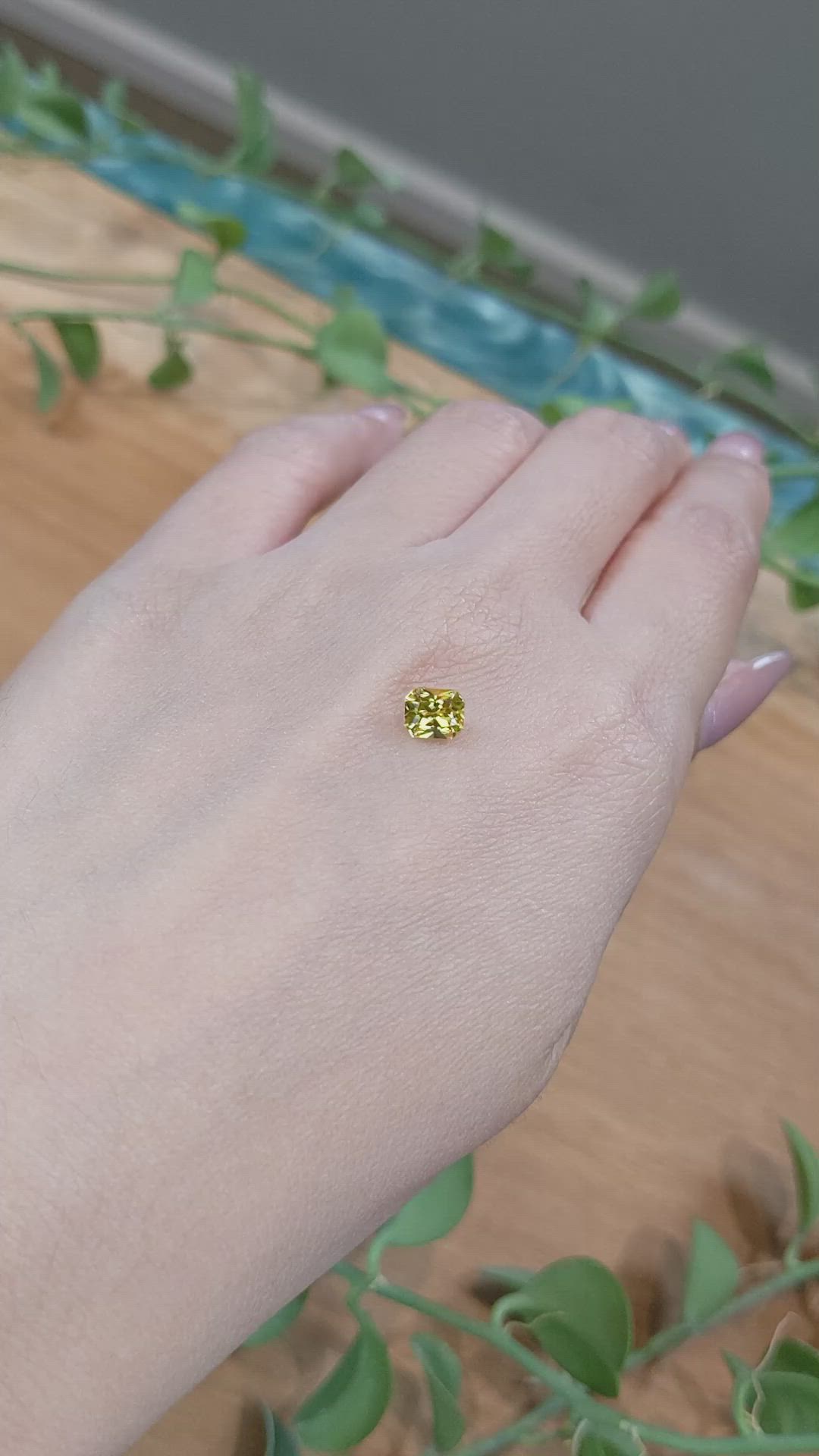 1.01 Ct. Orangish Yellow Sapphire from Ceylon (Sri Lanka) Size Video