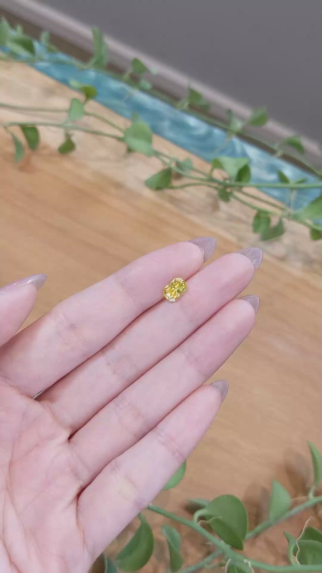 1.15 Ct. Orangish Yellow Sapphire from Ceylon (Sri Lanka) Size Video