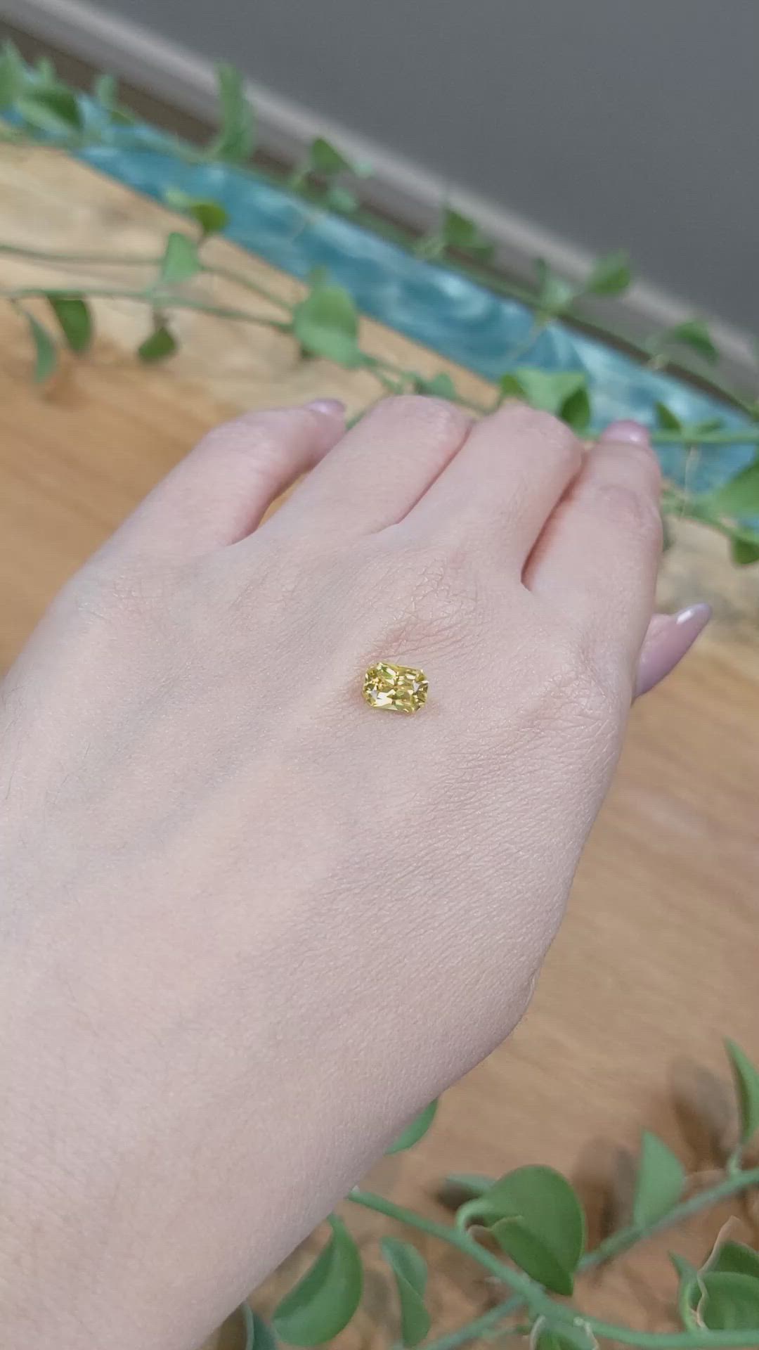 1.15 Ct. Orangish Yellow Sapphire from Ceylon (Sri Lanka) Size Video