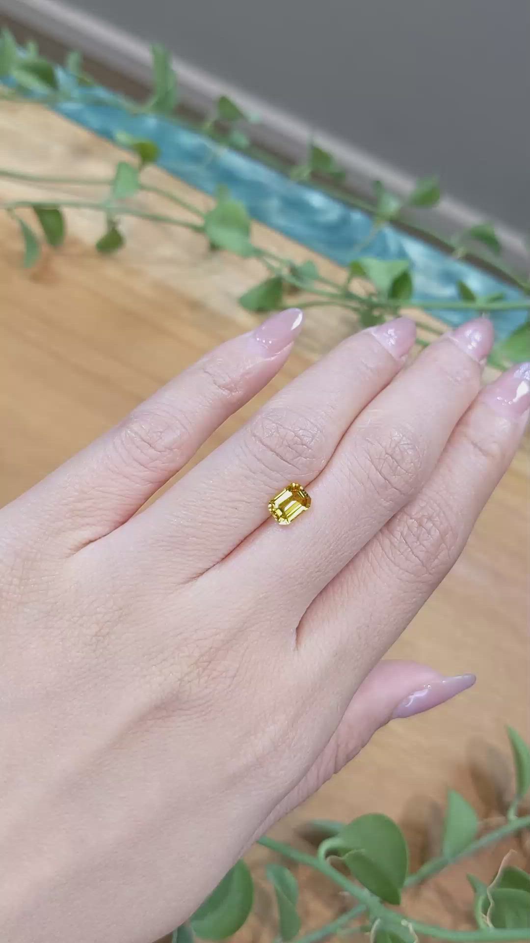 1.22 Ct. Orangish Yellow Sapphire from Ceylon (Sri Lanka) Size Video