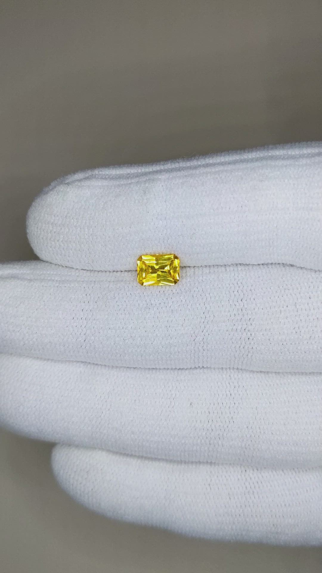 1.16 Ct. Orangish Yellow Sapphire from Ceylon (Sri Lanka) Size Video