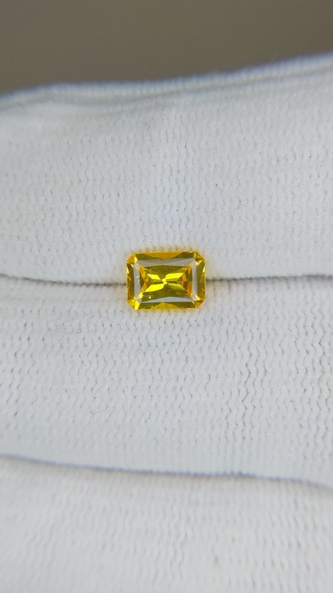 1.16 Ct. Orangish Yellow Sapphire from Ceylon (Sri Lanka) Size Video