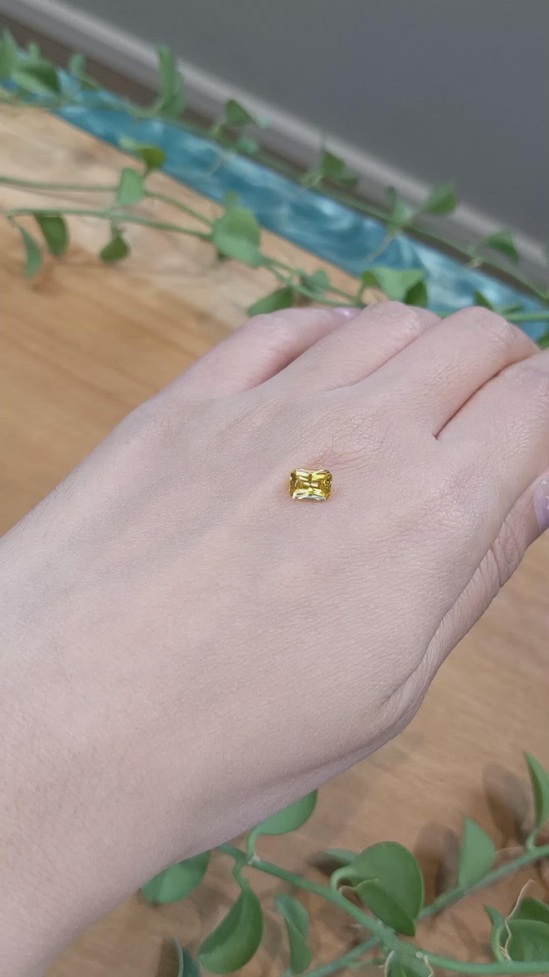 1.16 Ct. Orangish Yellow Sapphire from Ceylon (Sri Lanka) Size Video