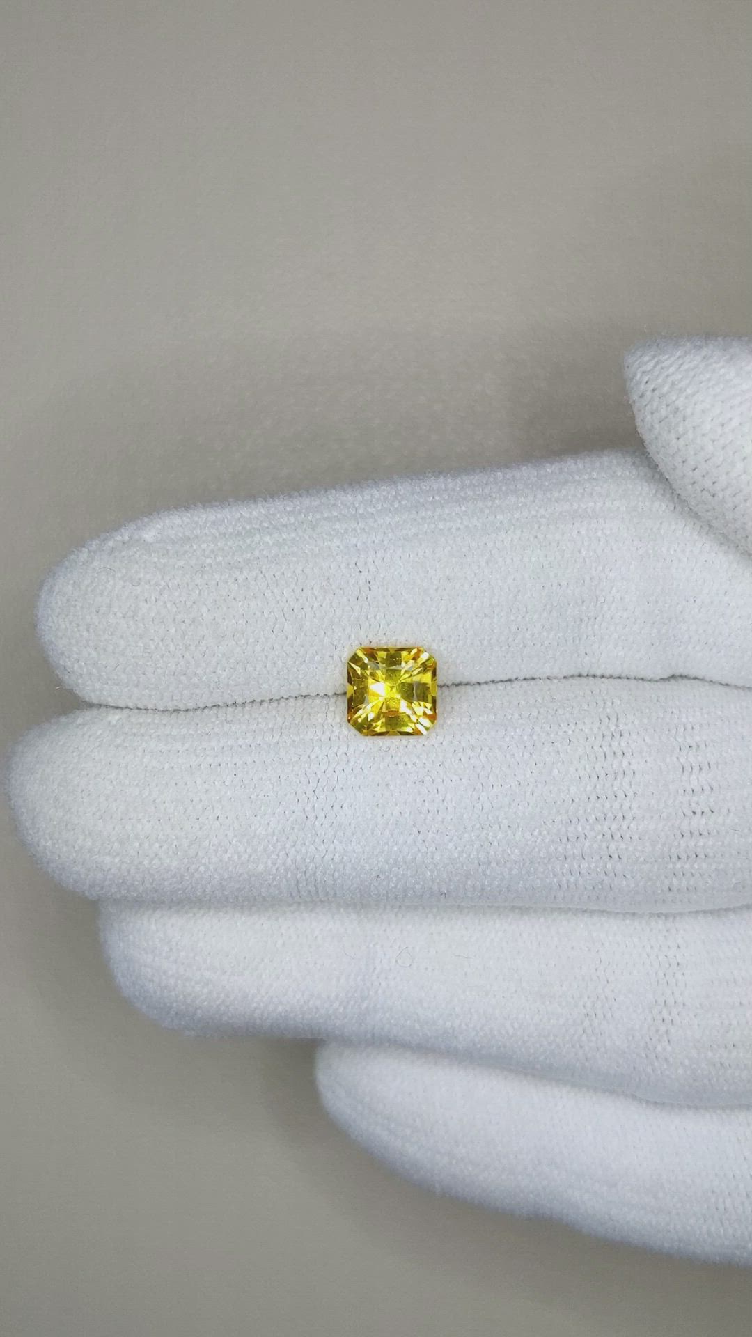 1.24 Ct. Orangish Yellow Sapphire from Ceylon (Sri Lanka) Size Video