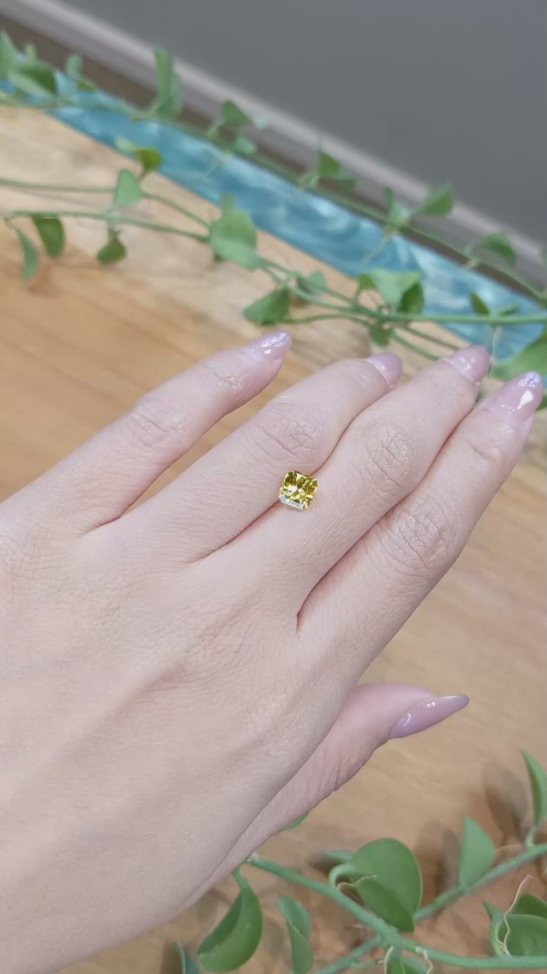 1.24 Ct. Orangish Yellow Sapphire from Ceylon (Sri Lanka) Size Video