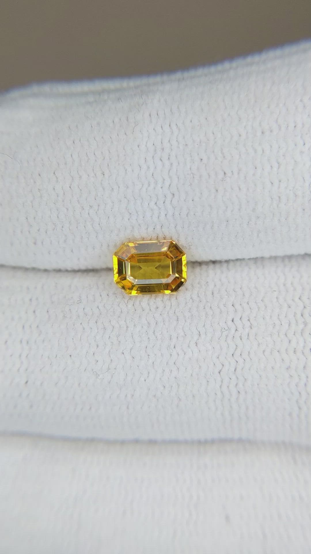 1.18 Ct. Orangish Yellow Sapphire from Ceylon (Sri Lanka) Size Video