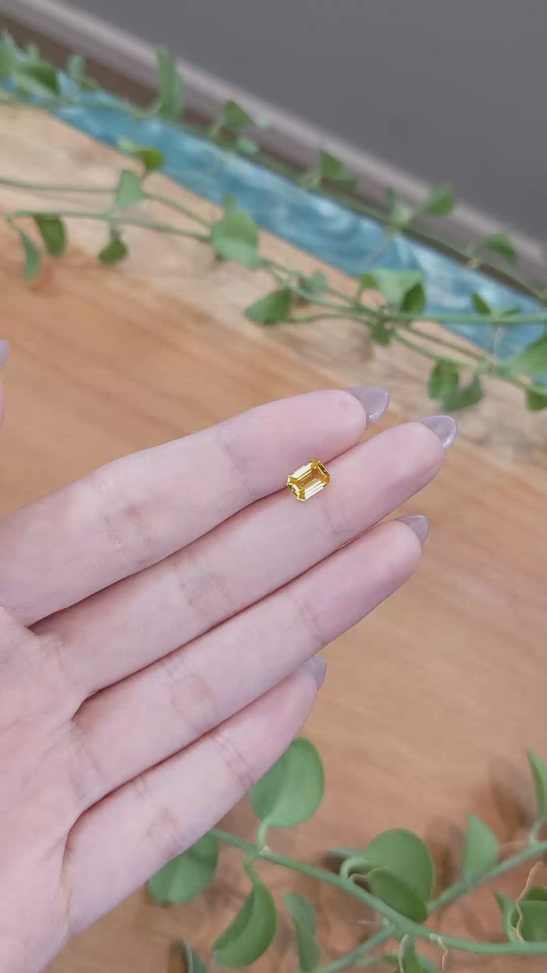 1.03 Ct. Yellow Sapphire from Ceylon (Sri Lanka) Size Video