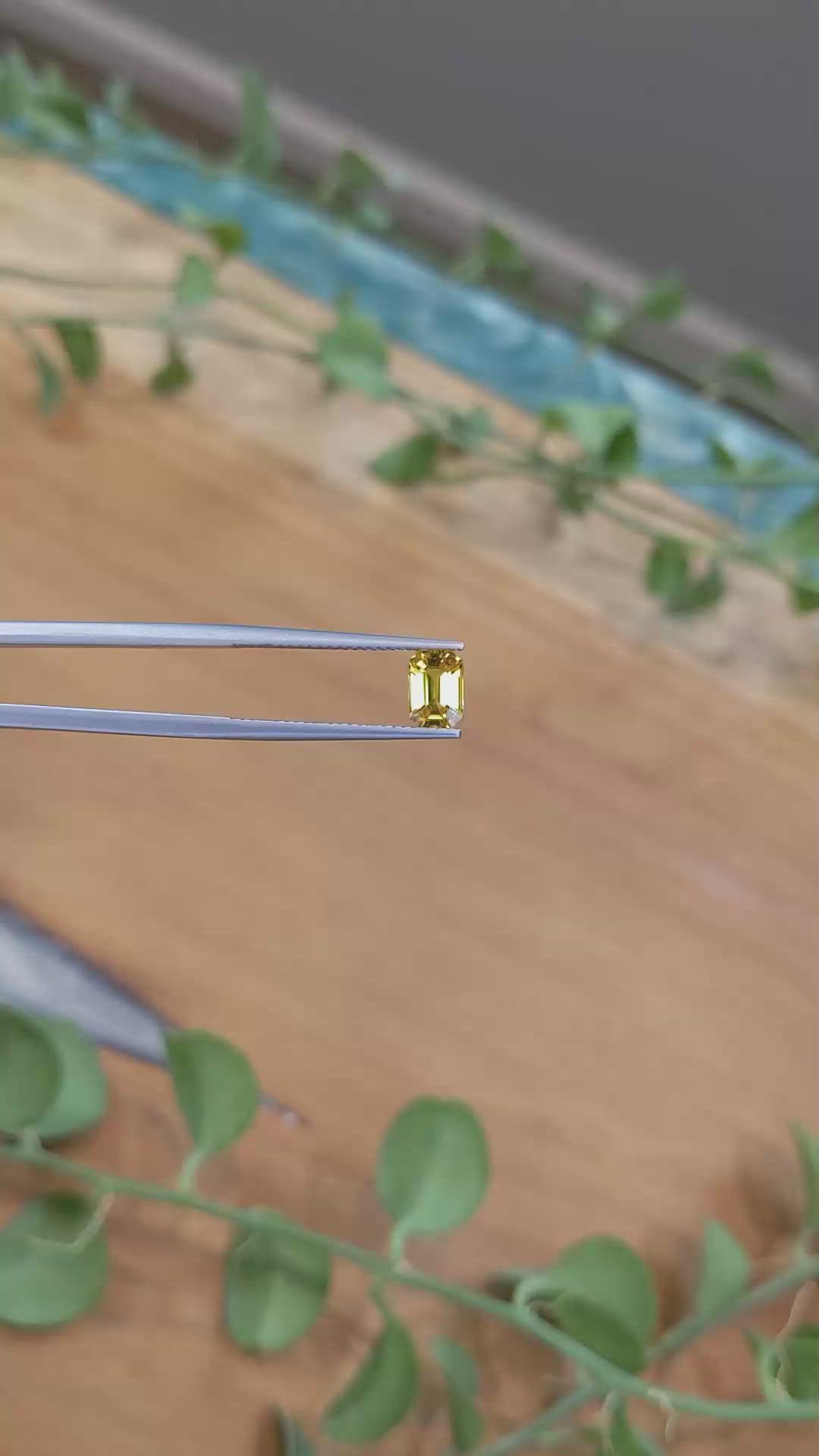 1.08 Ct. Orangish Yellow Sapphire from Ceylon (Sri Lanka) Size Video