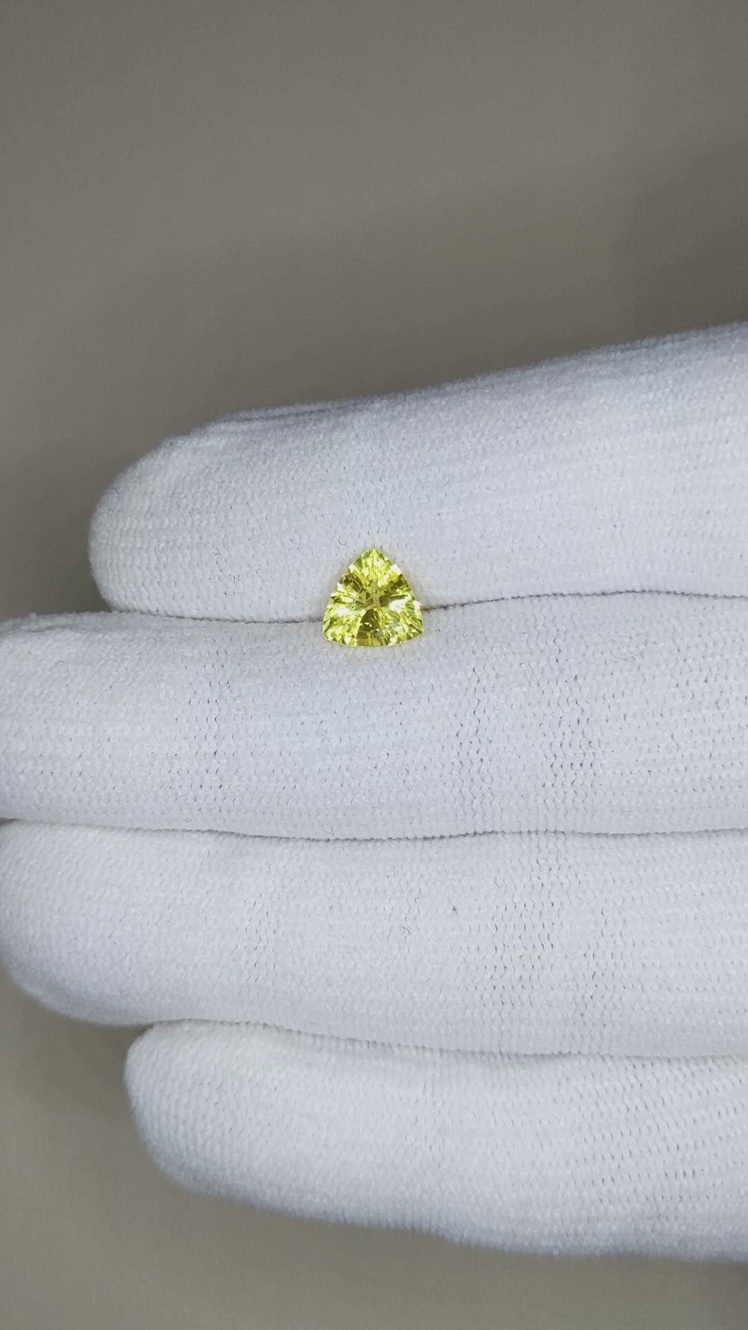 1.50 Ct. Yellow Sapphire from Ceylon (Sri Lanka) Size Video