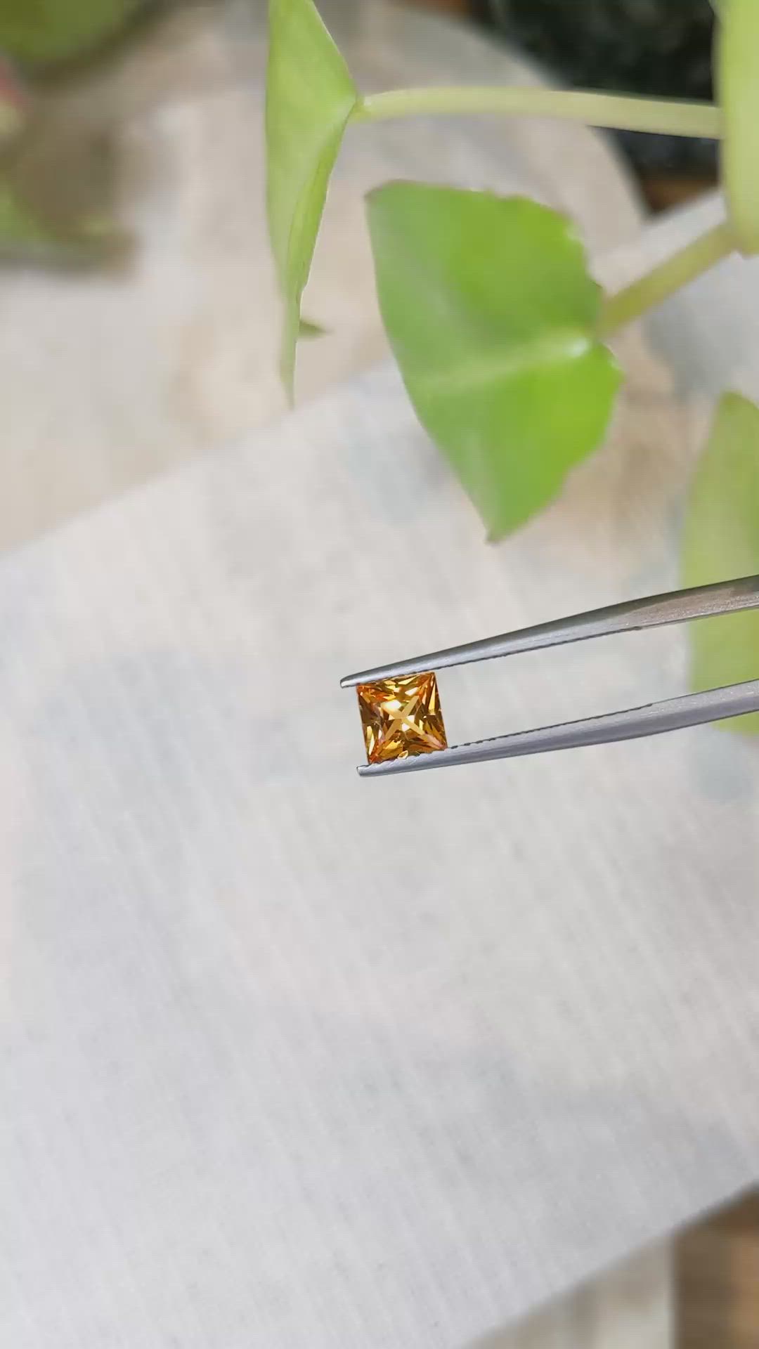 1.01 Ct. Reddish Orange Sapphire from Ceylon (Sri Lanka) Size Video