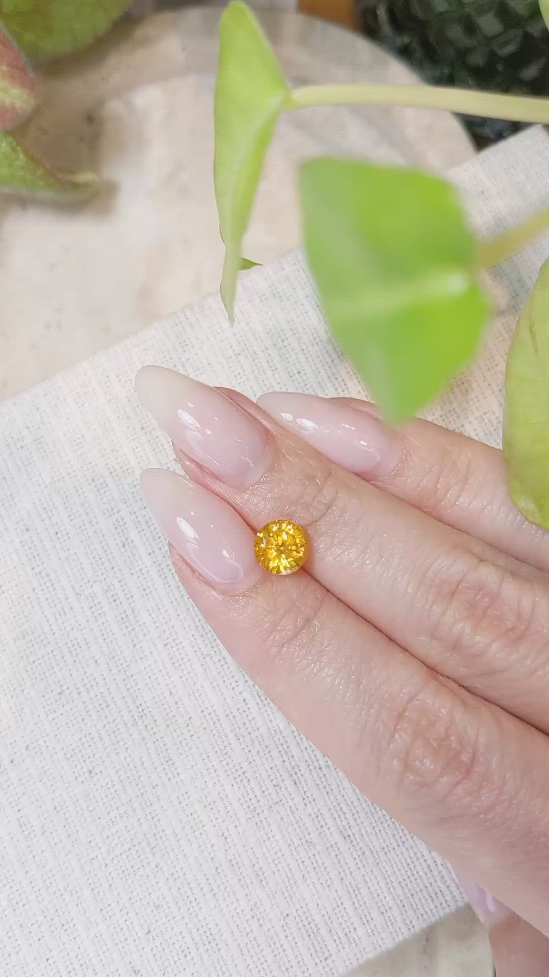 1.72 Ct. Yellowish Orange Sapphire from Ceylon (Sri Lanka) Size Video